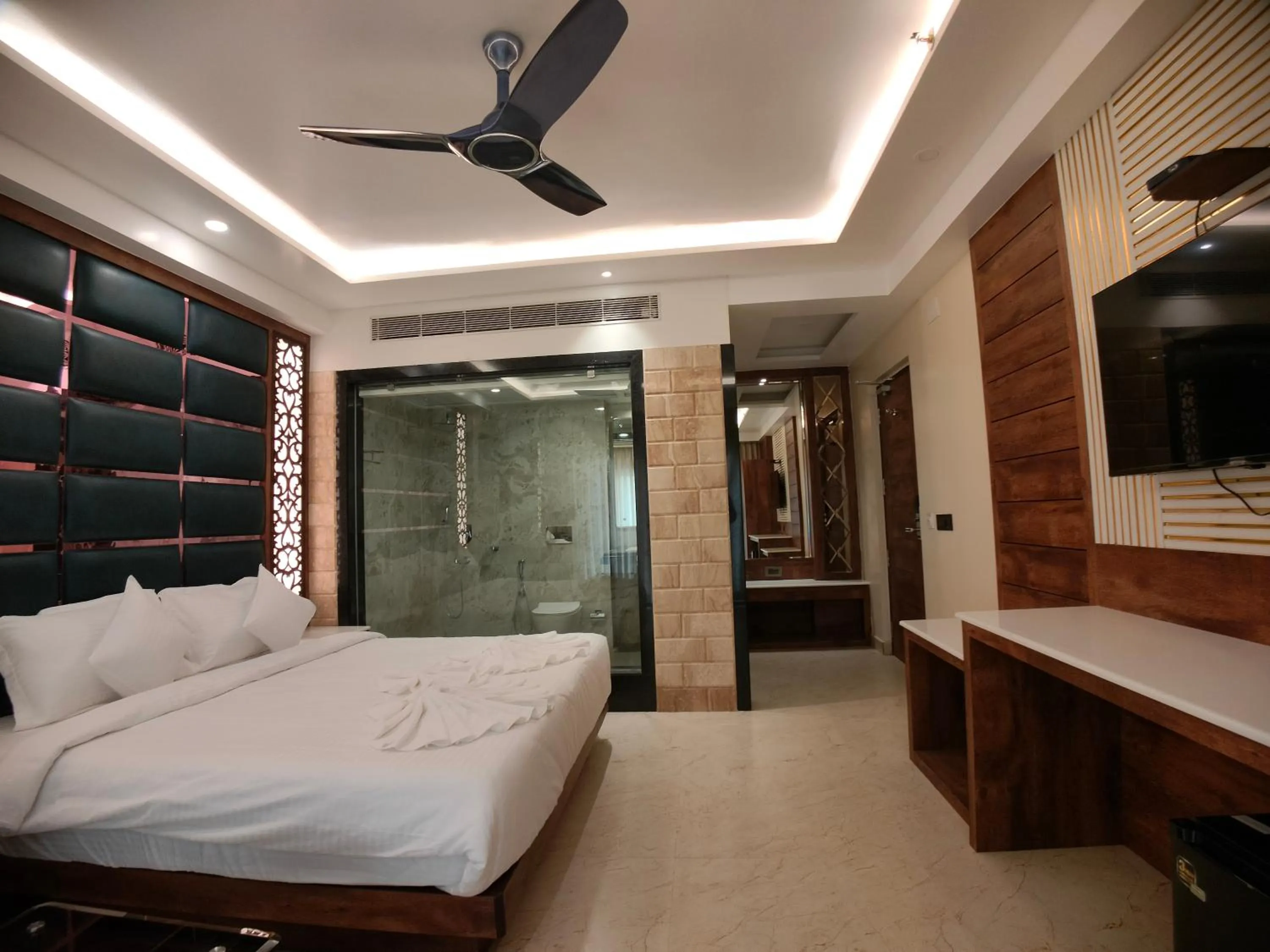 Bed in AGM GRAND HOTEL & Spa