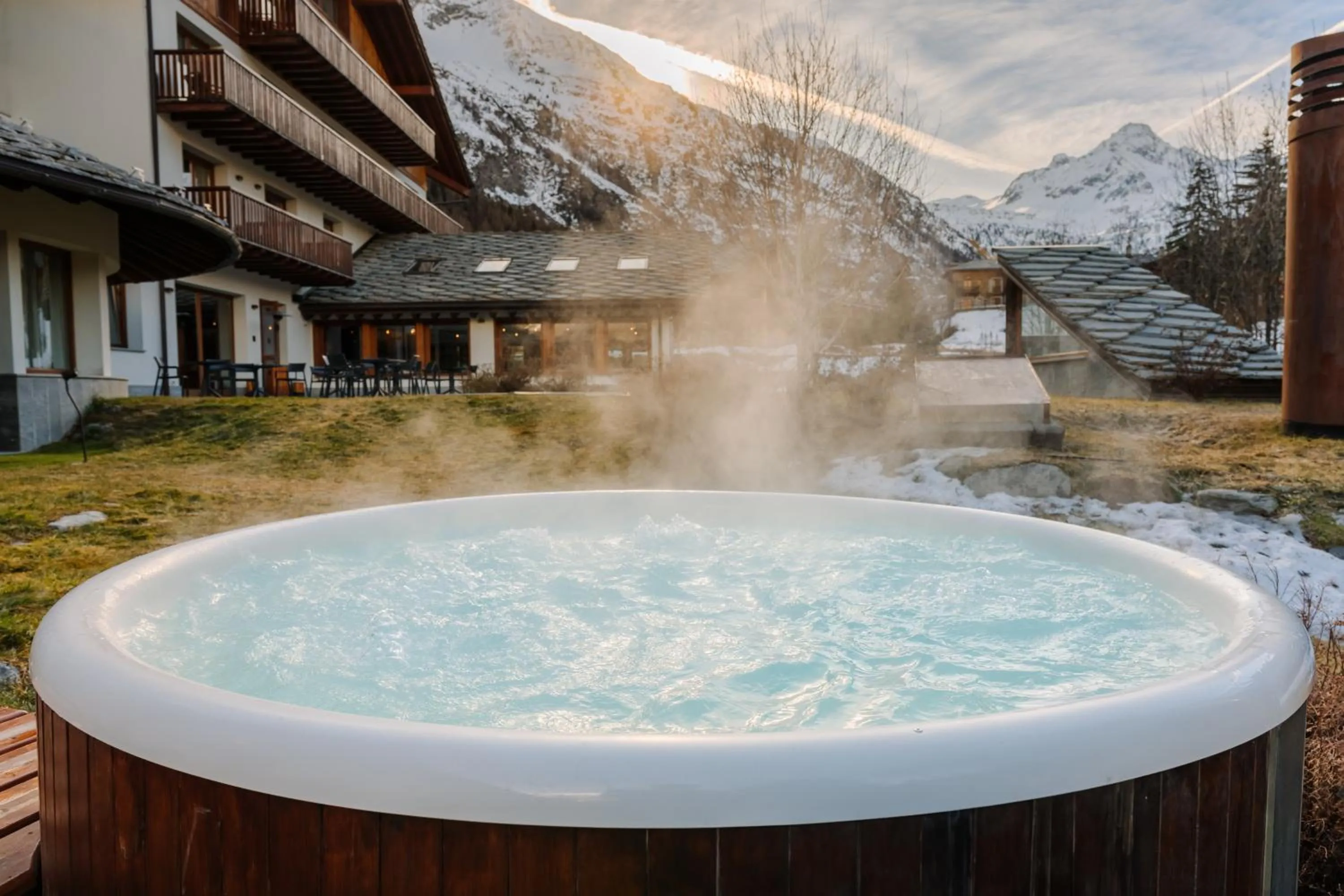 Hot Tub in Montana Lodge & Spa, by R Collection Hotels