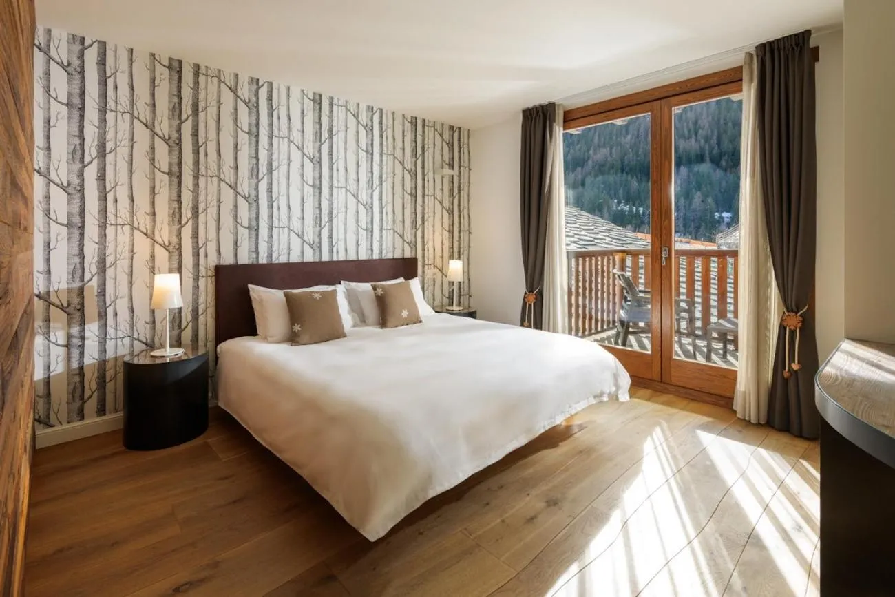 Deluxe Room in Montana Lodge & Spa, by R Collection Hotels