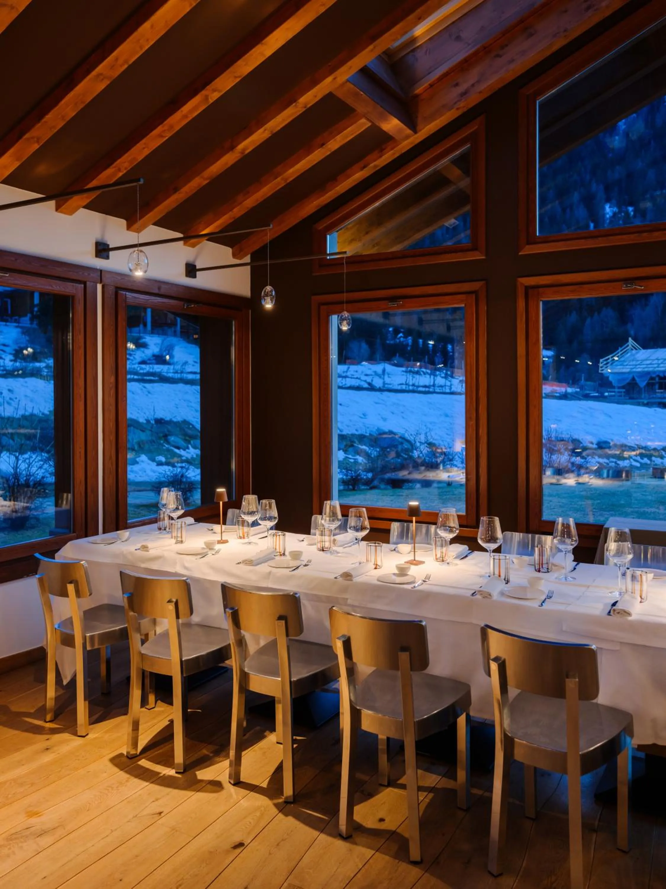 Restaurant/places to eat in Montana Lodge & Spa, by R Collection Hotels