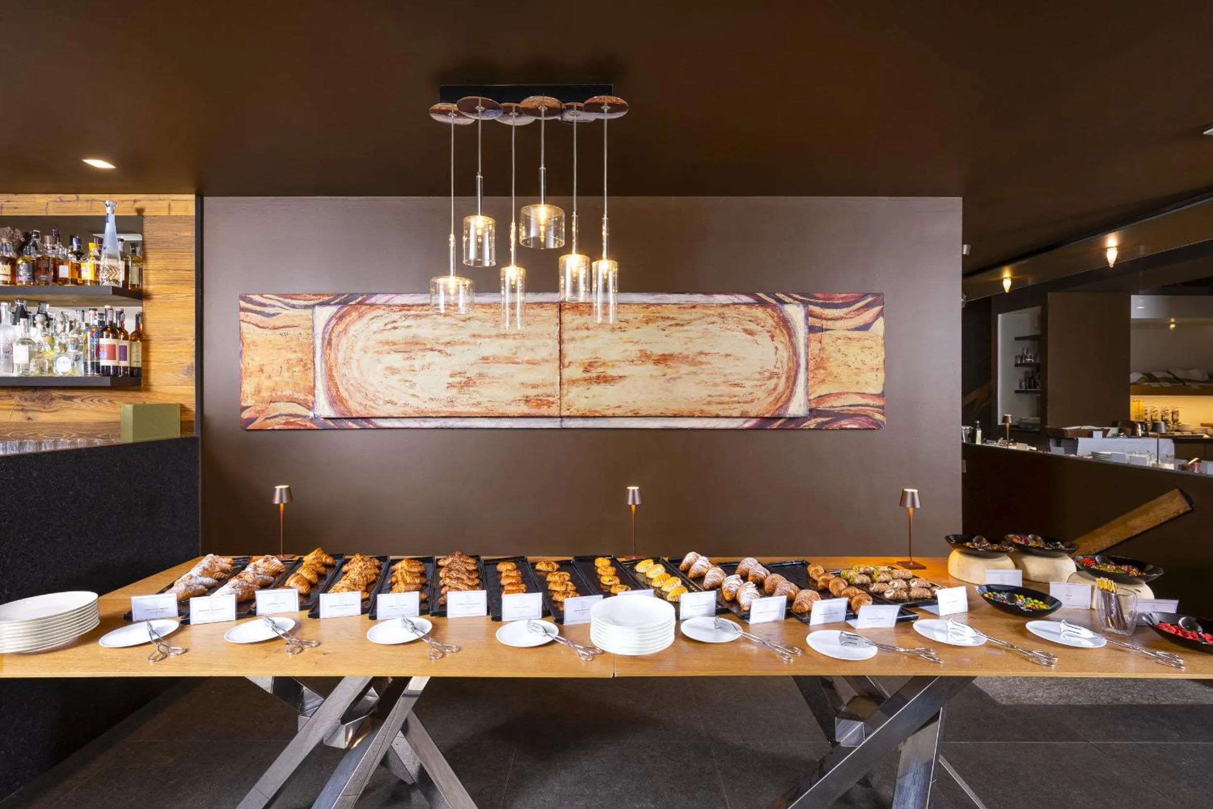 Breakfast in Montana Lodge & Spa, by R Collection Hotels