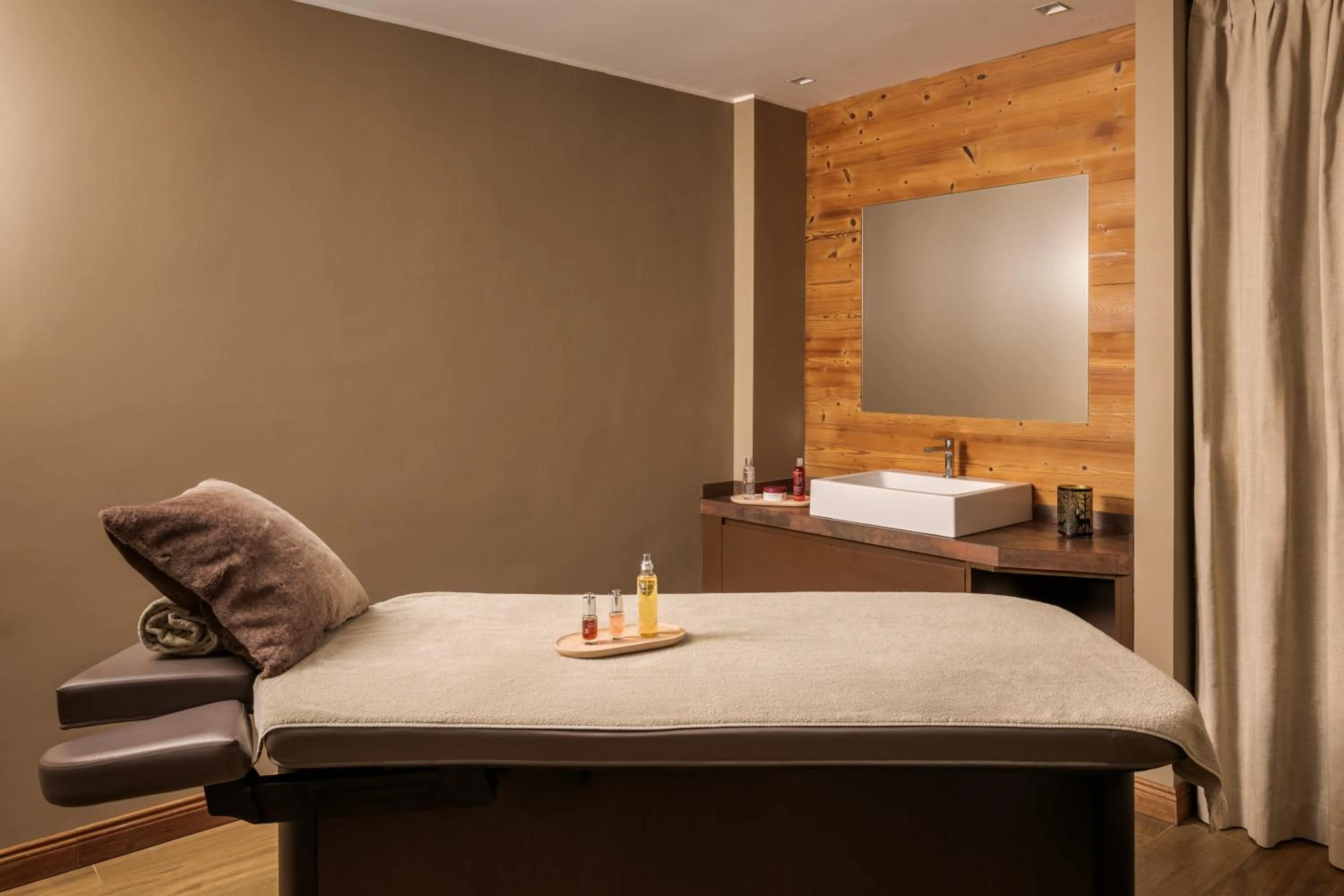 Spa and wellness centre/facilities in Montana Lodge & Spa, by R Collection Hotels