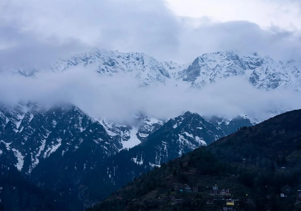 Mountain view in Moustache Manali