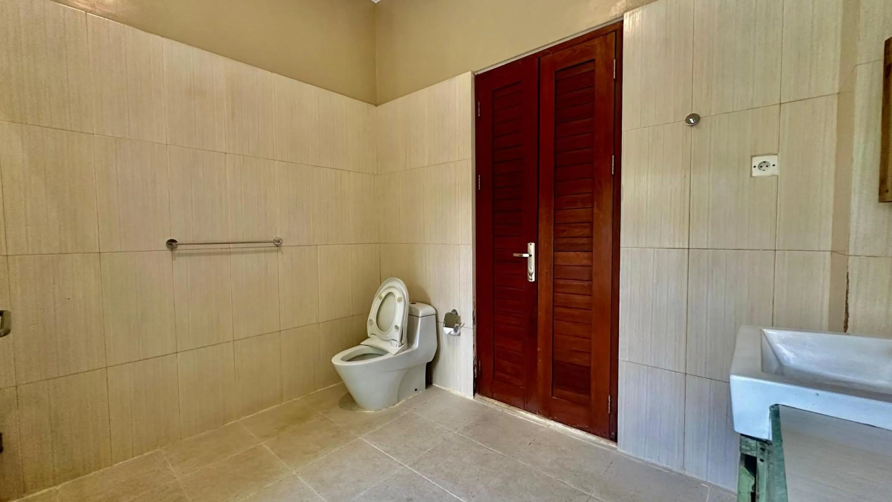 Toilet in Bukawa Lodge Jimbaran