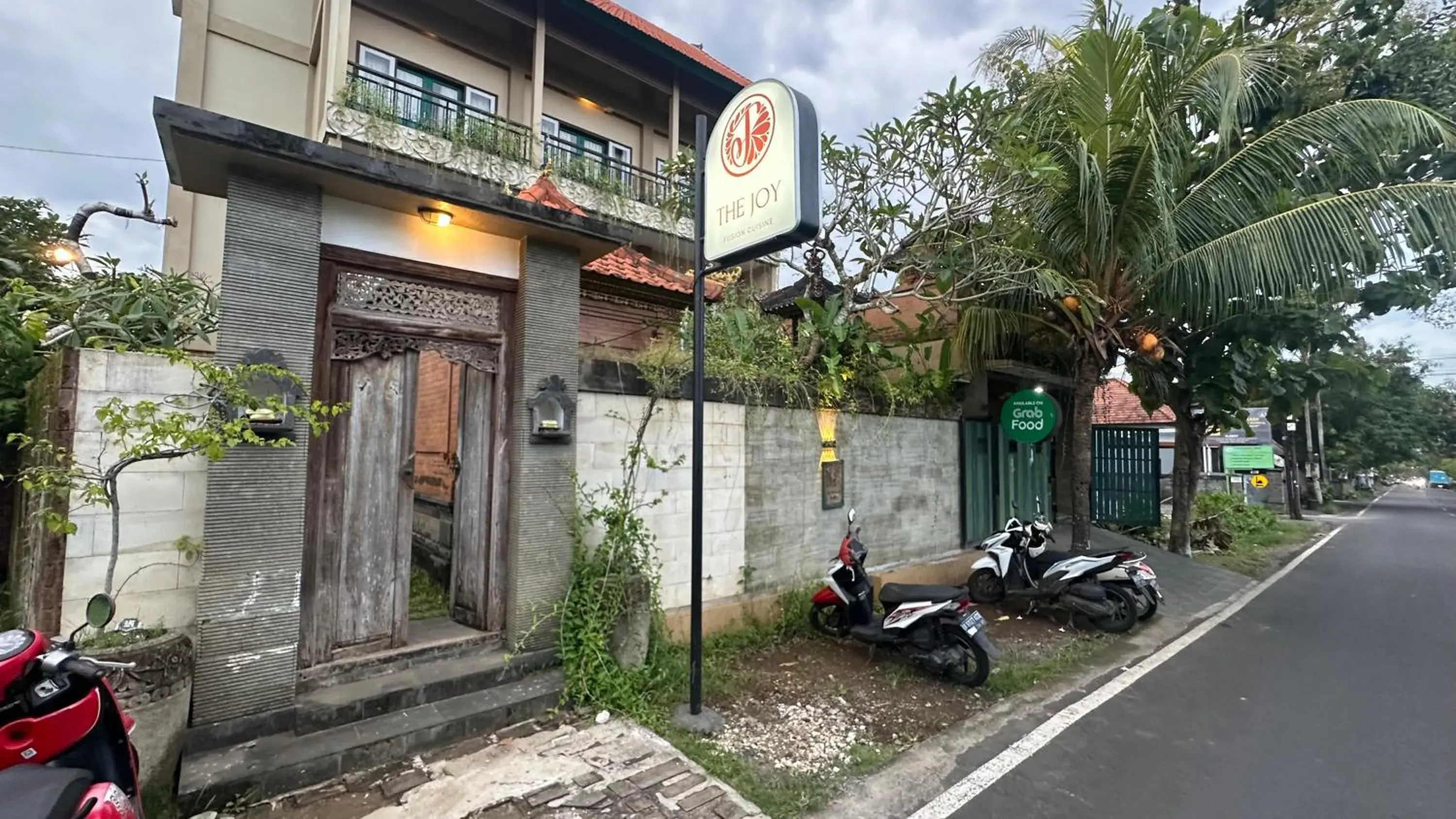 Property building in Bukawa Lodge Jimbaran Property building in Bukawa Lodge Jimbaran