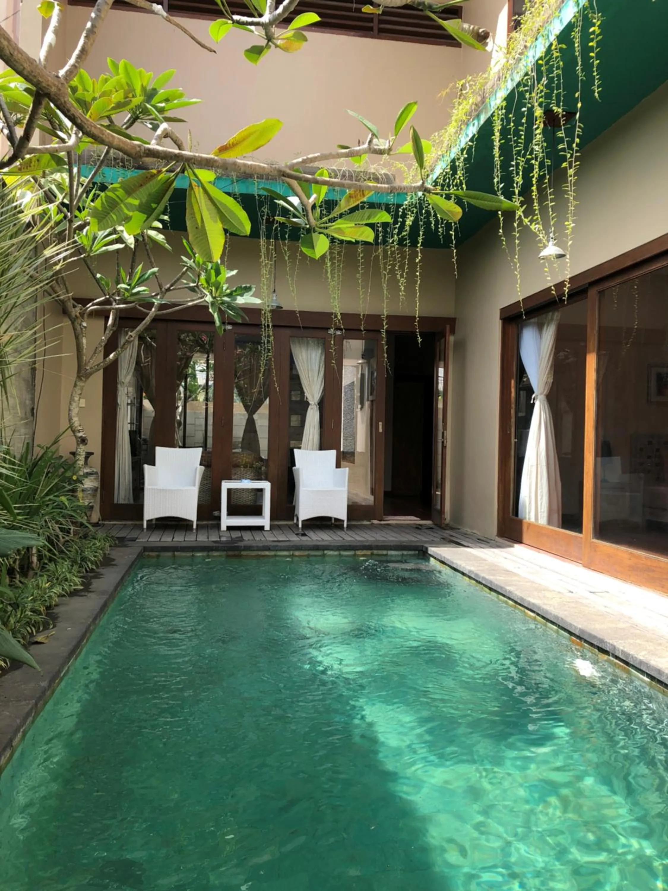 Swimming pool in Bukawa Lodge Jimbaran