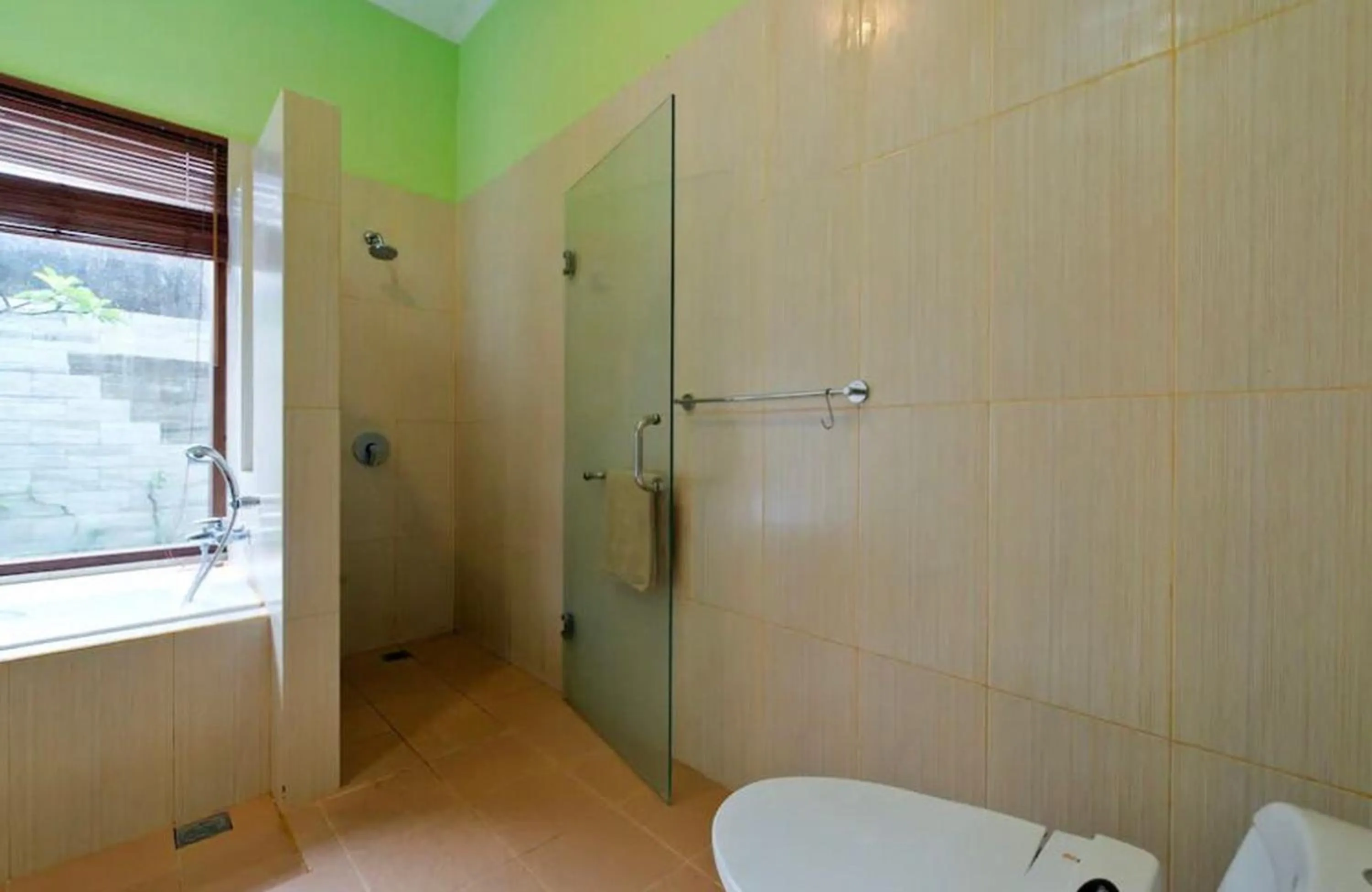 Bathroom in Bukawa Lodge Jimbaran