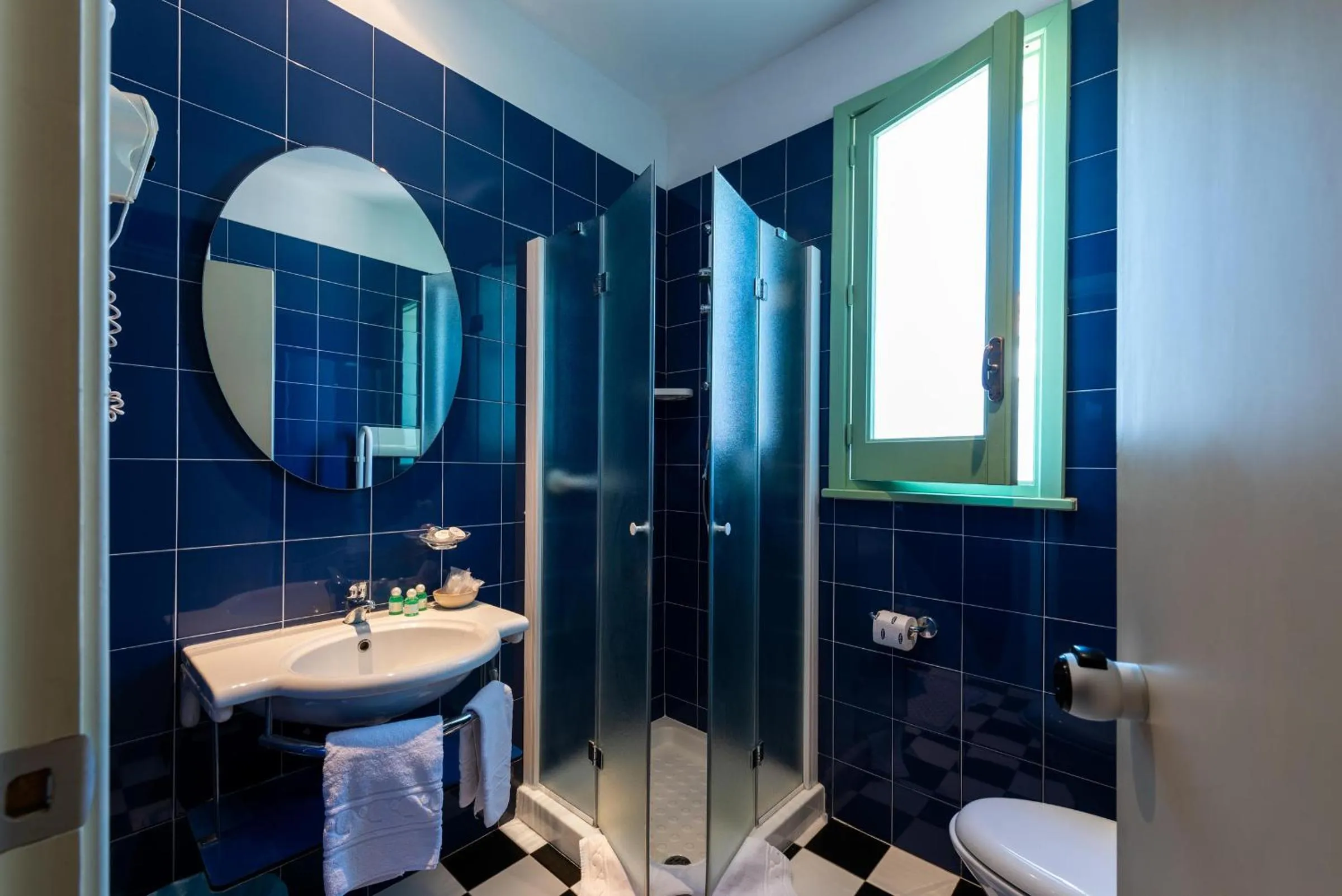 Shower in Hotel Euromare