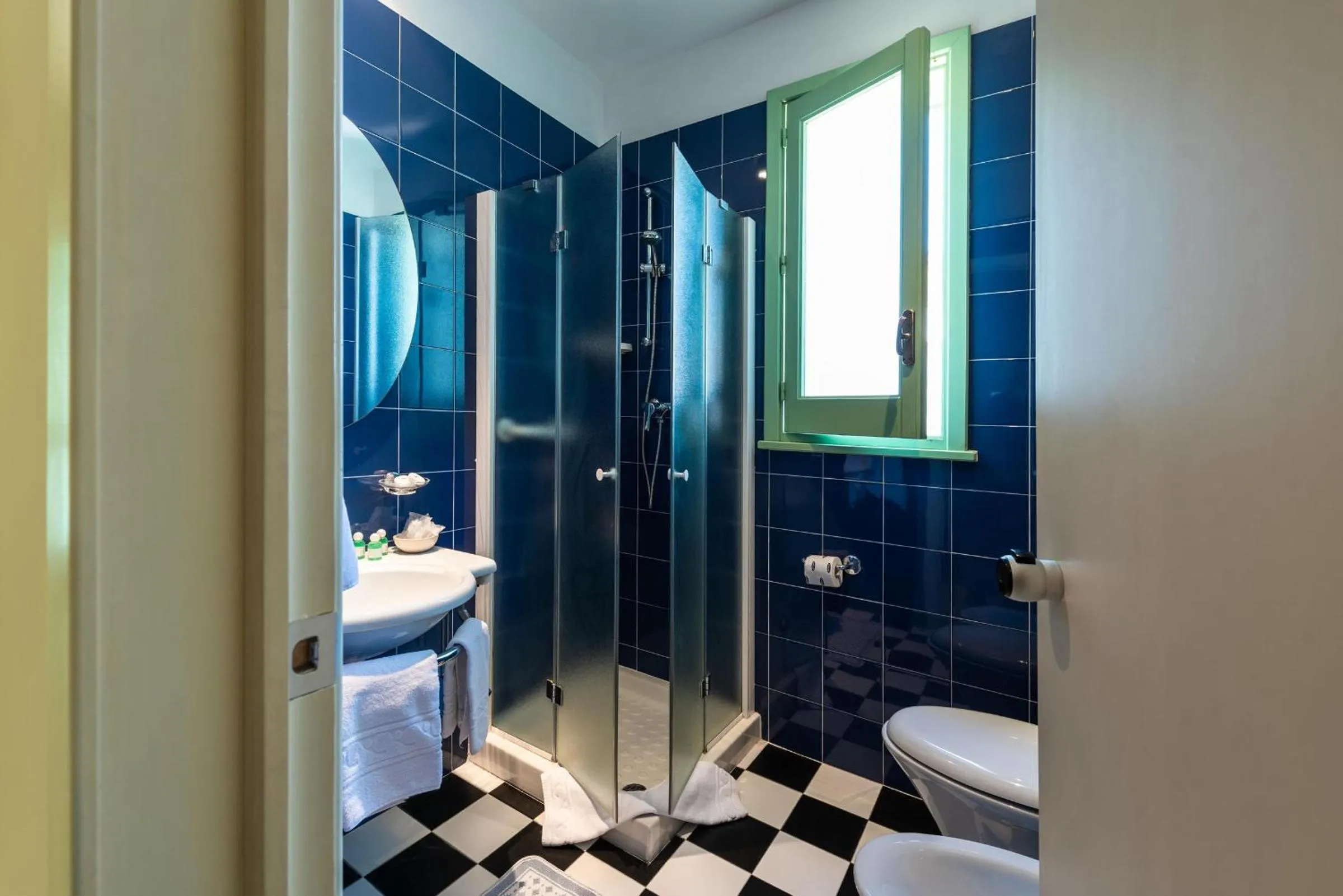 Shower in Hotel Euromare