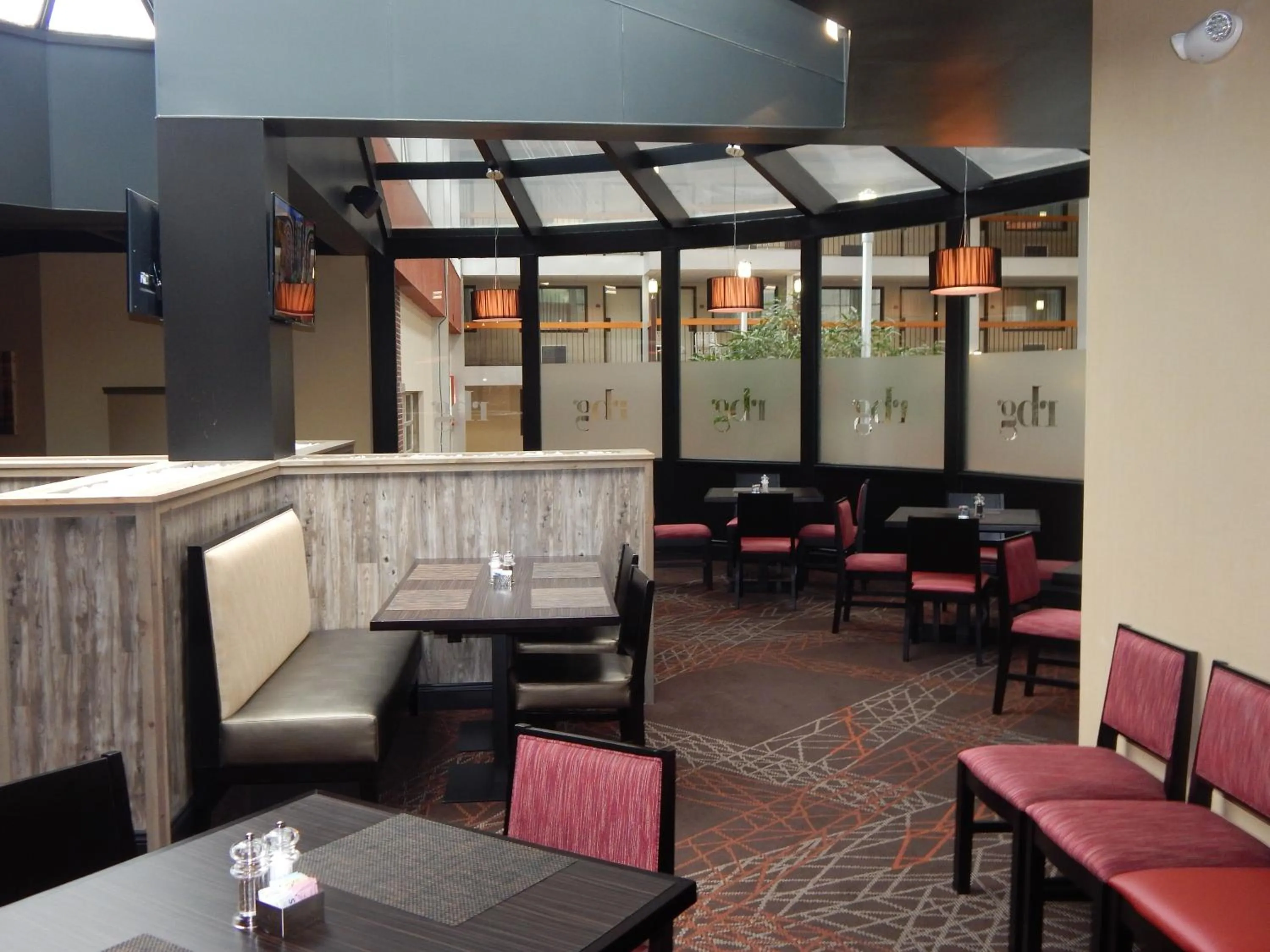 Restaurant/places to eat in Ramada by Wyndham Beaver Falls