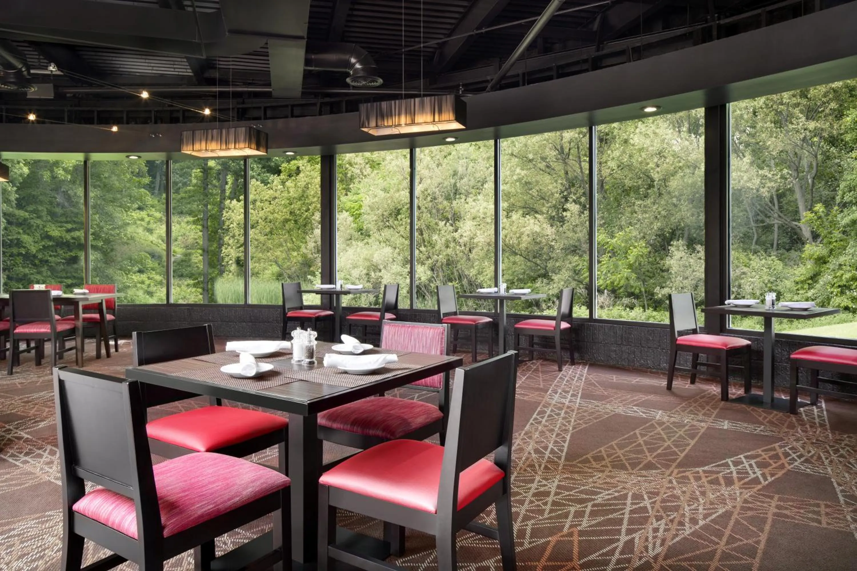 Restaurant/places to eat in Ramada by Wyndham Beaver Falls