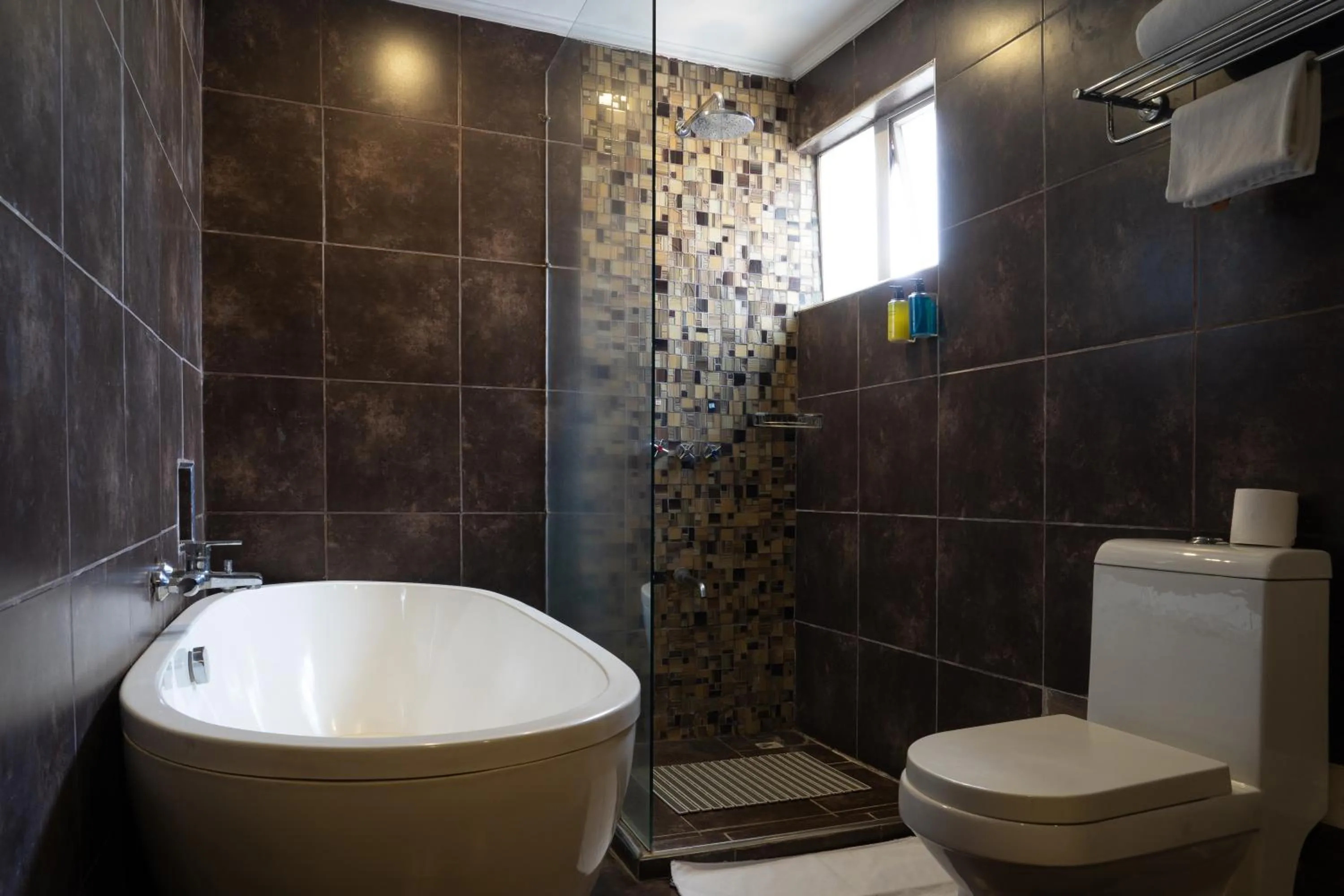 Shower in The Zehneria Hotel