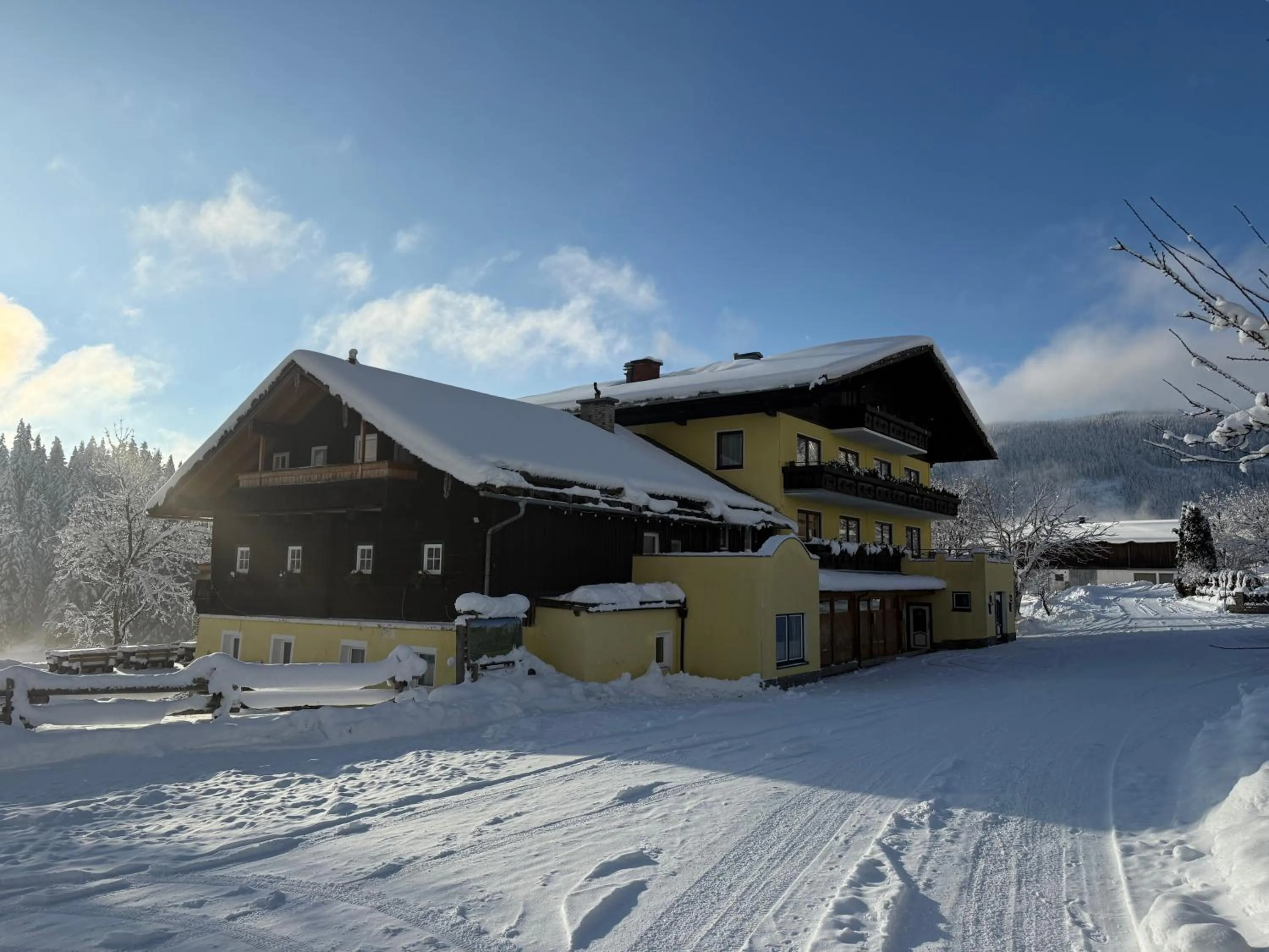 Property building in Hotel Bergglück