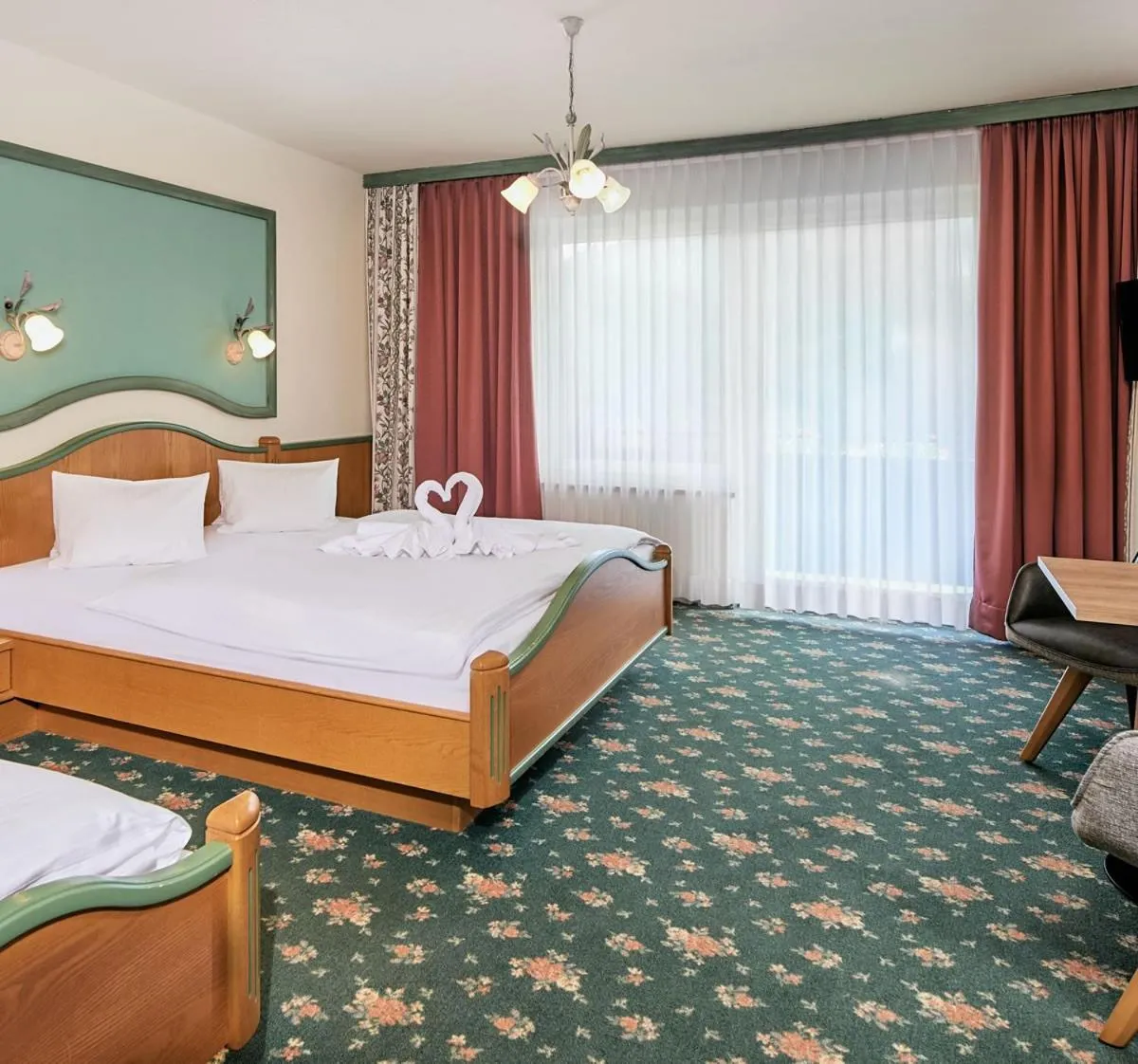 Bed in Hotel Bergglück