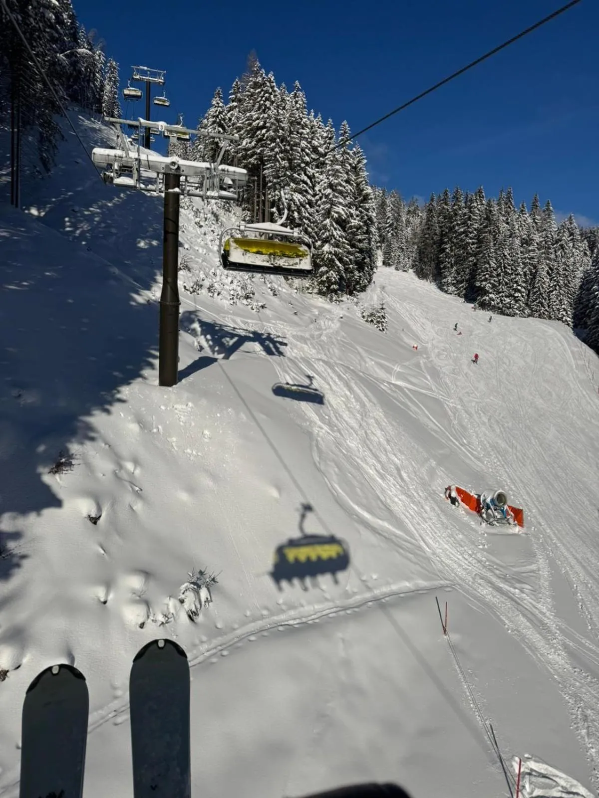Skiing in Hotel Bergglück