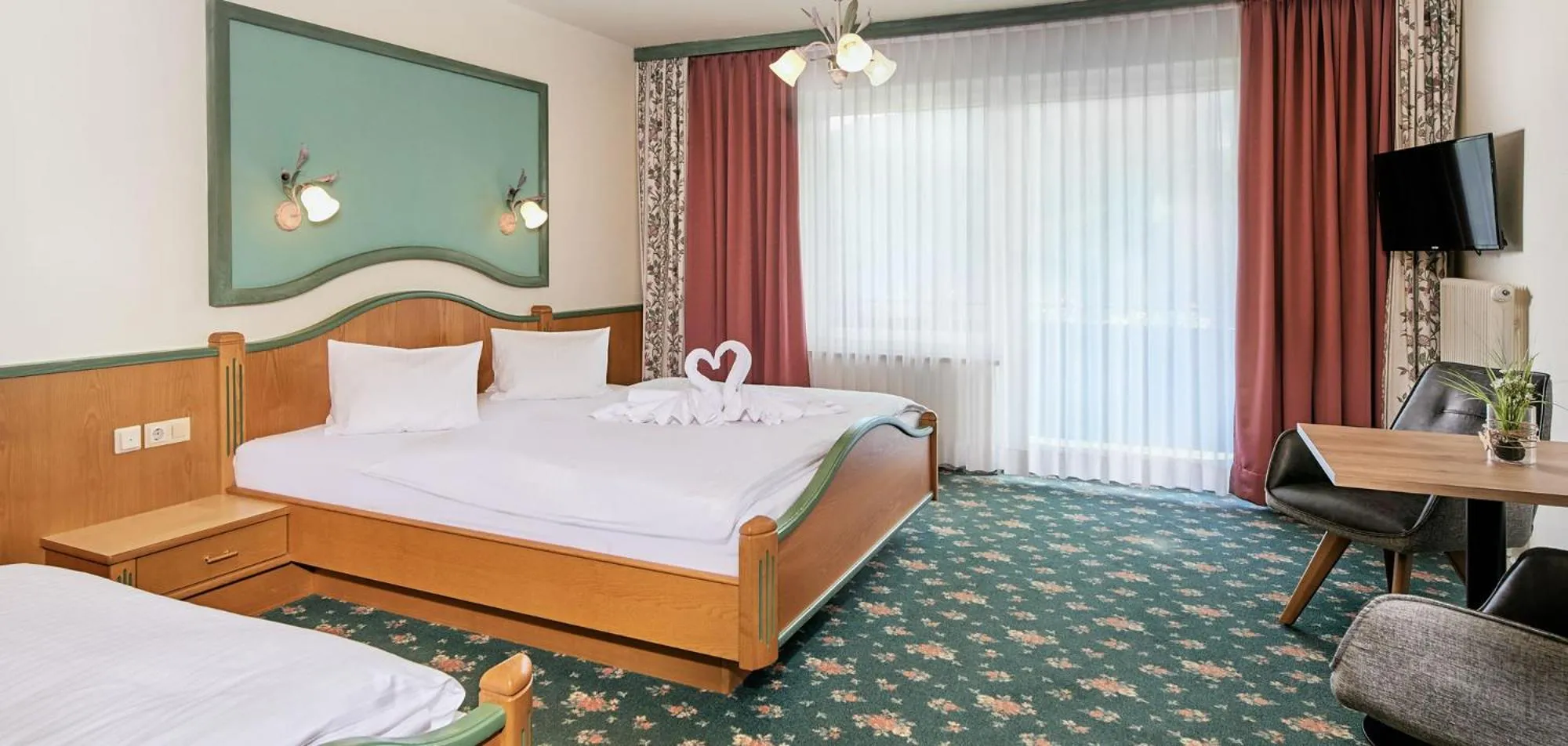 Bed in Hotel Bergglück