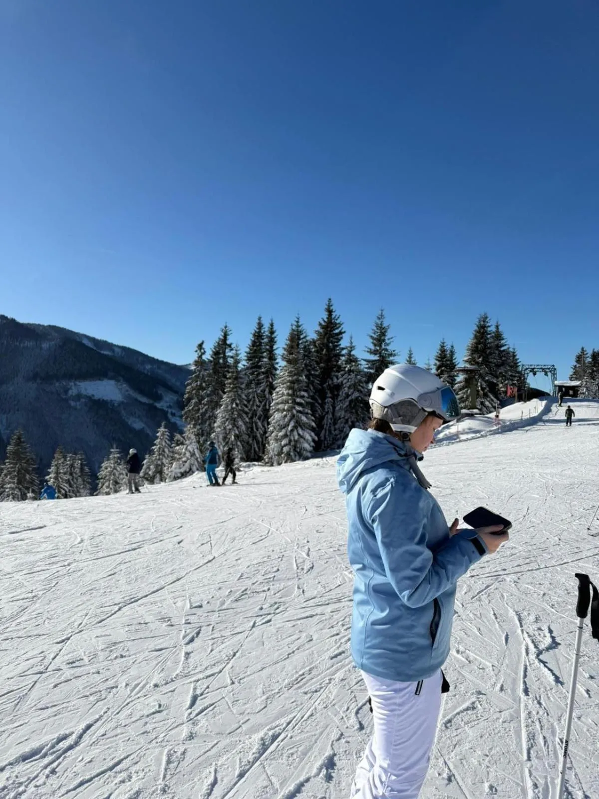 Skiing in Hotel Bergglück