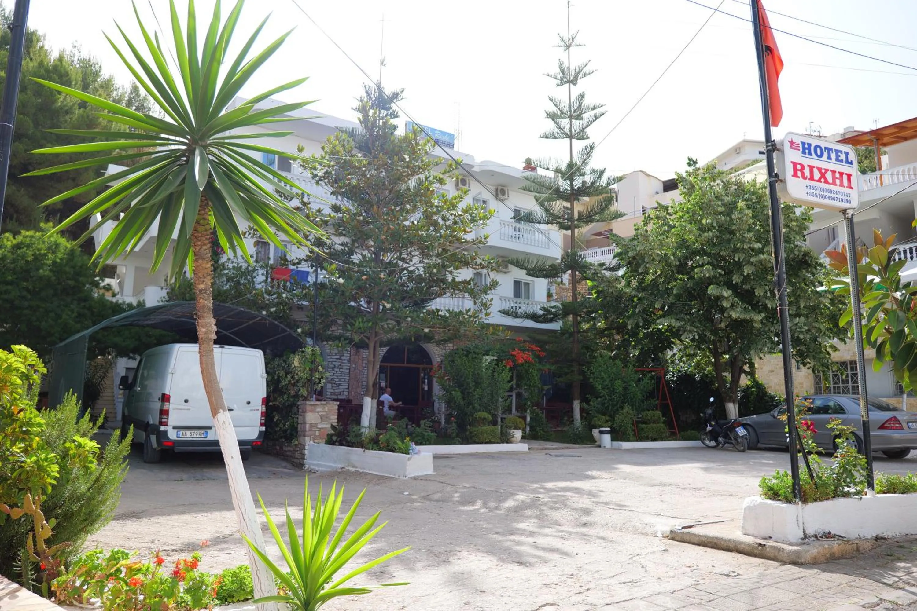 Property building in Hotel Rixhi