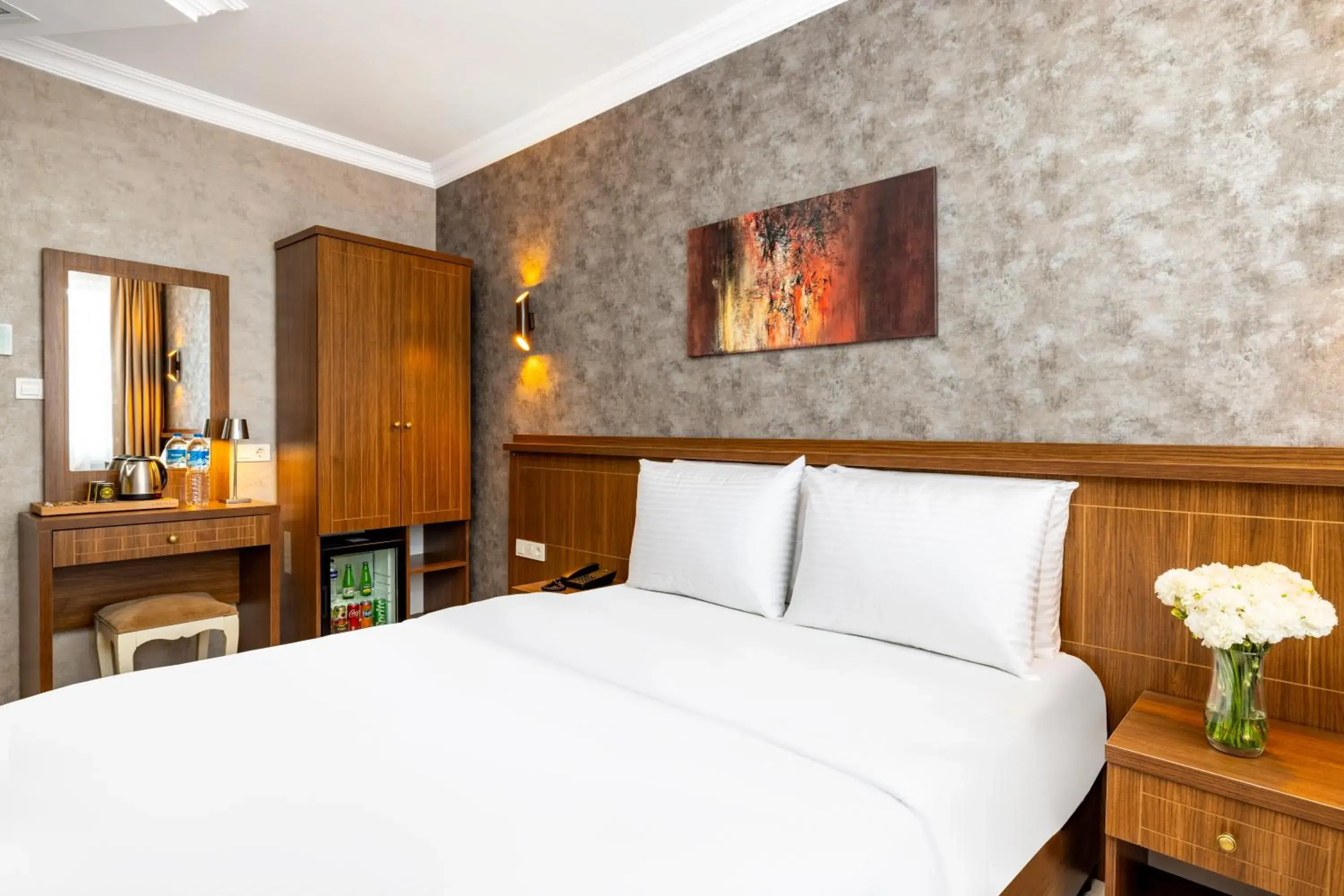 Photo of the whole room, Bed in Diamond Beyazit Hotel Photo of the whole room, Bed in Diamond Beyazit Hotel