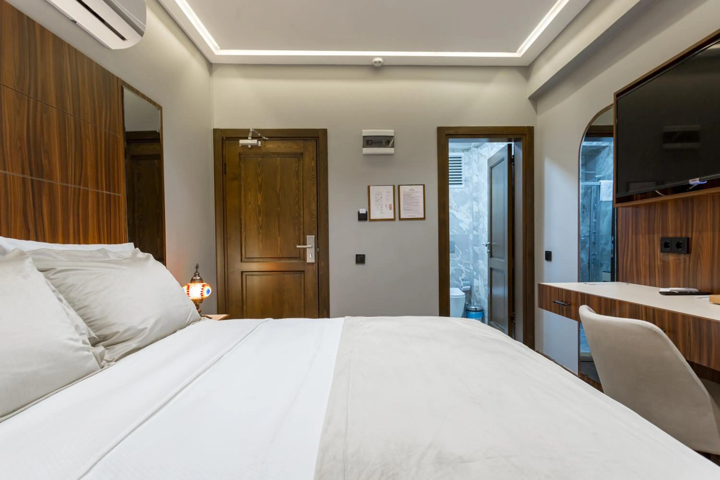 Bedroom, Bed in Dream Park Hotel