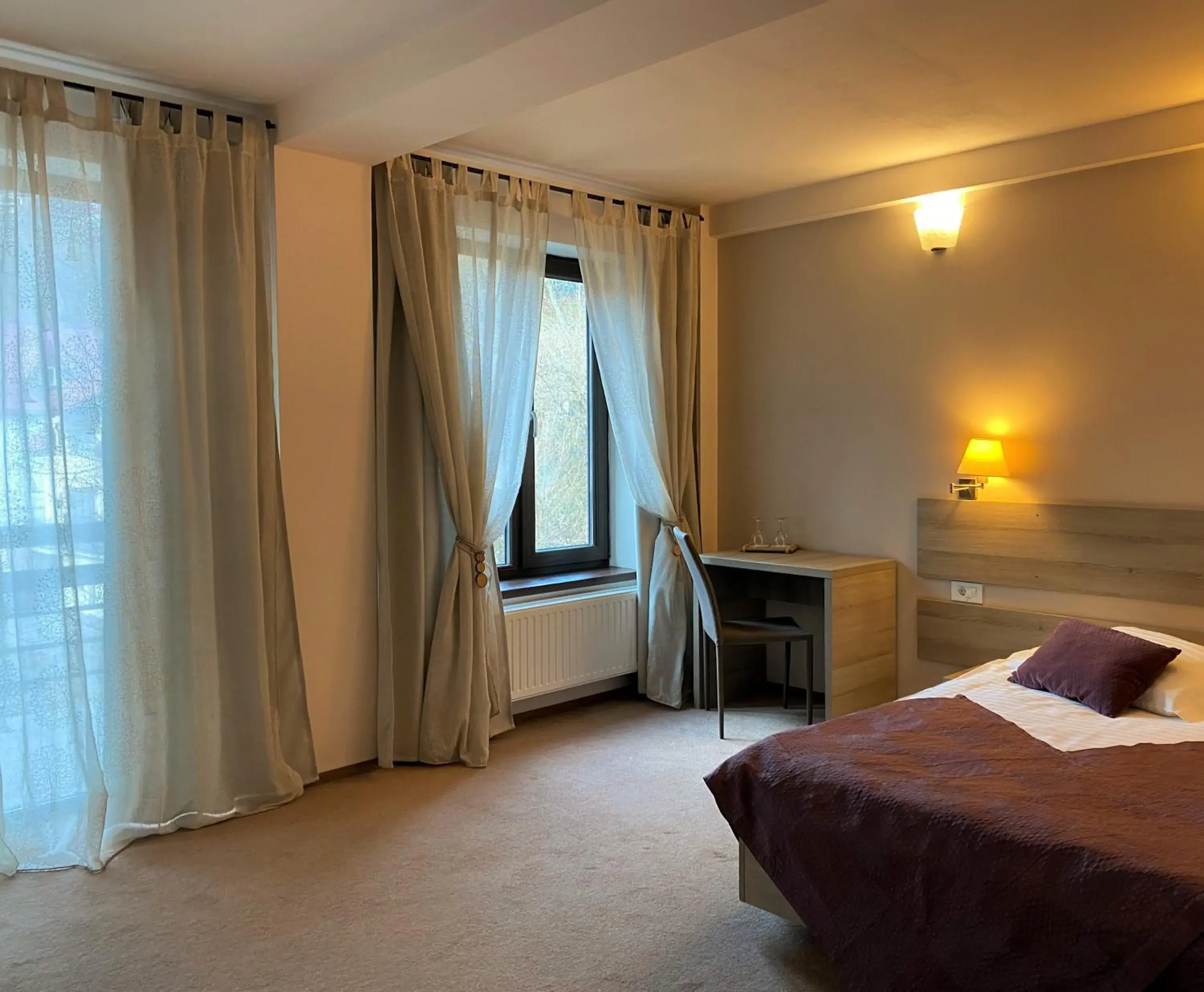 Standard Double or Twin Room with Balcony in GreenHill Brasov Standard Double or Twin Room with Balcony in GreenHill Brasov