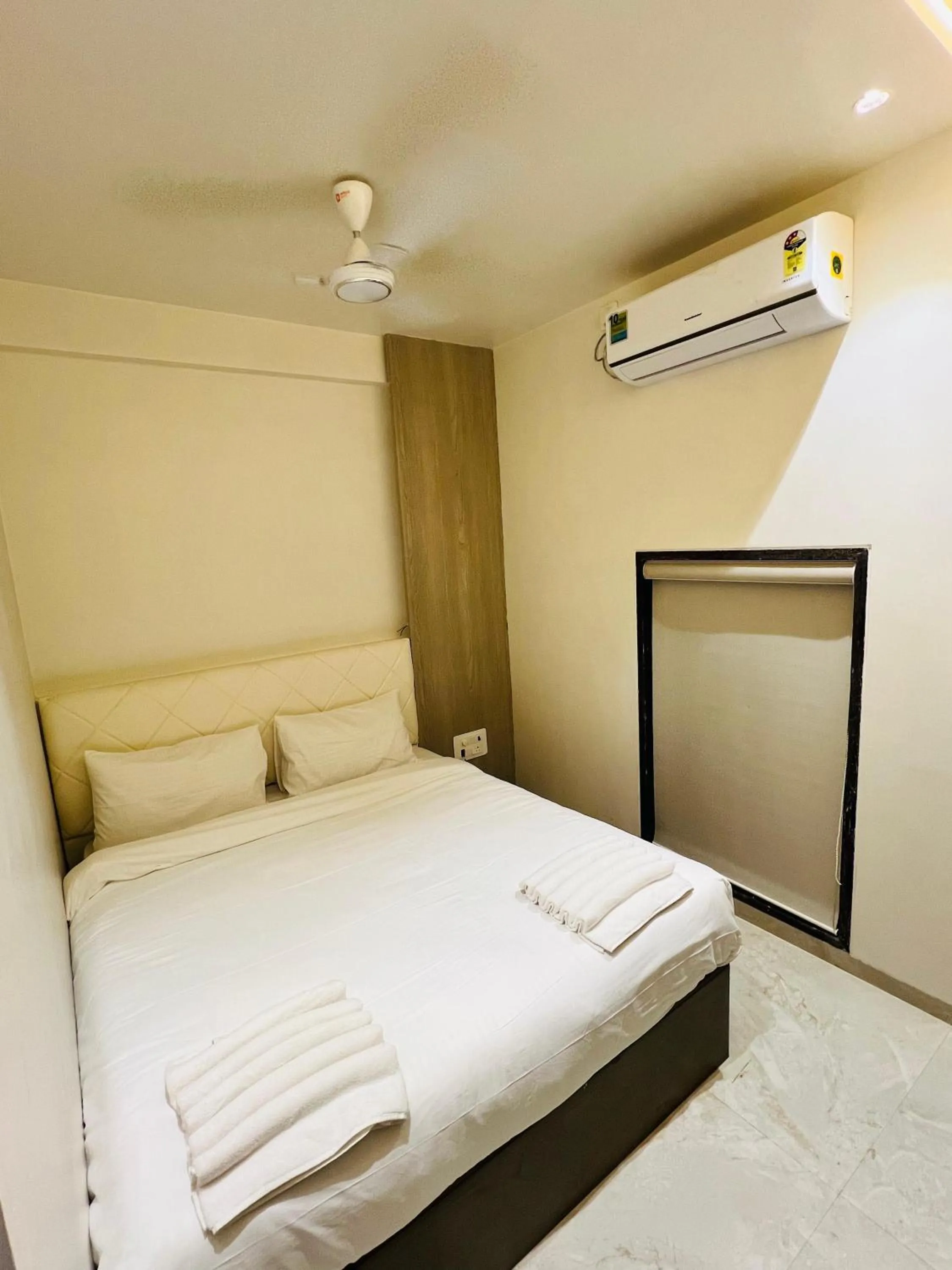 Bed in The Grand Leela Resort