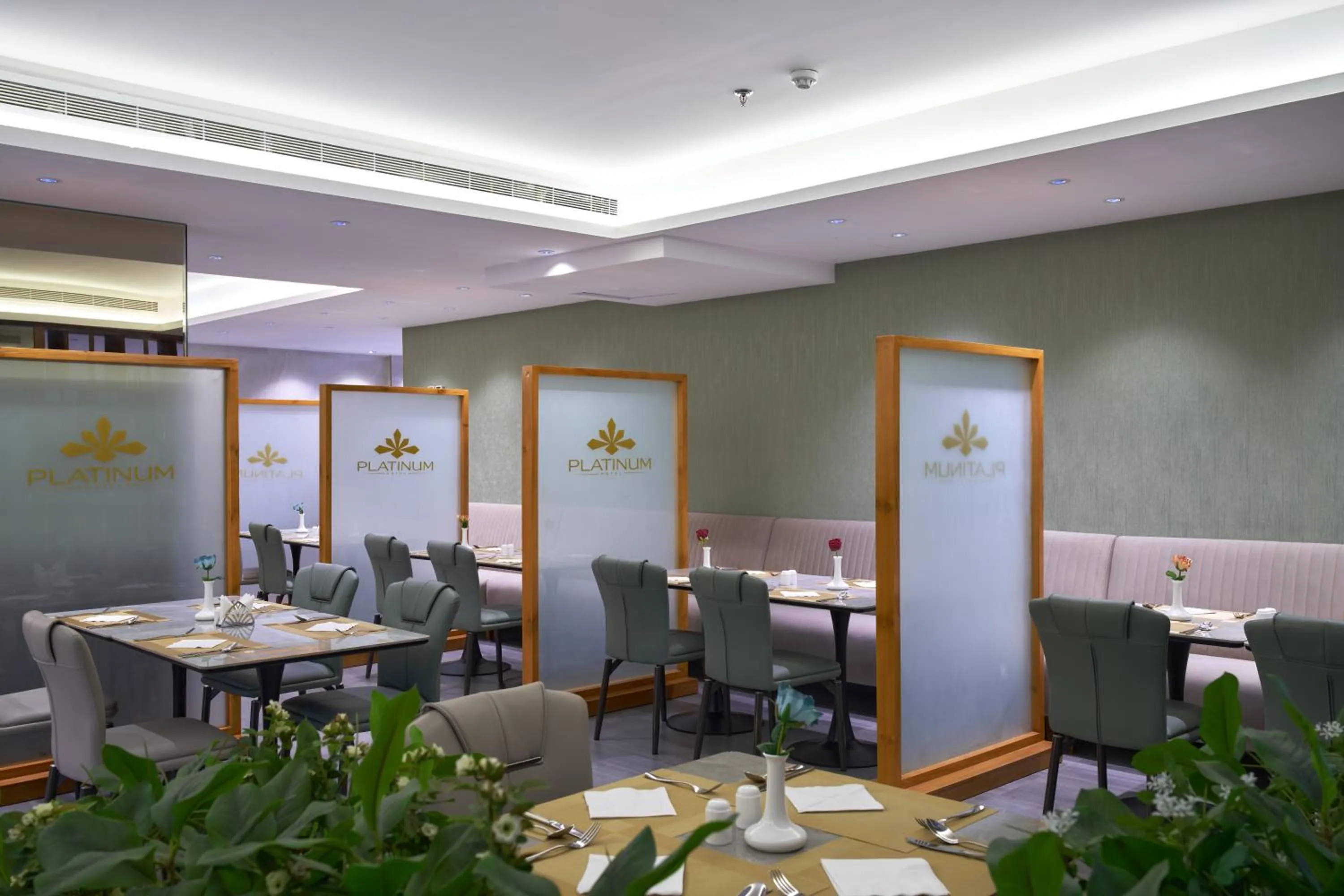 Restaurant/places to eat in Platinum Hotel