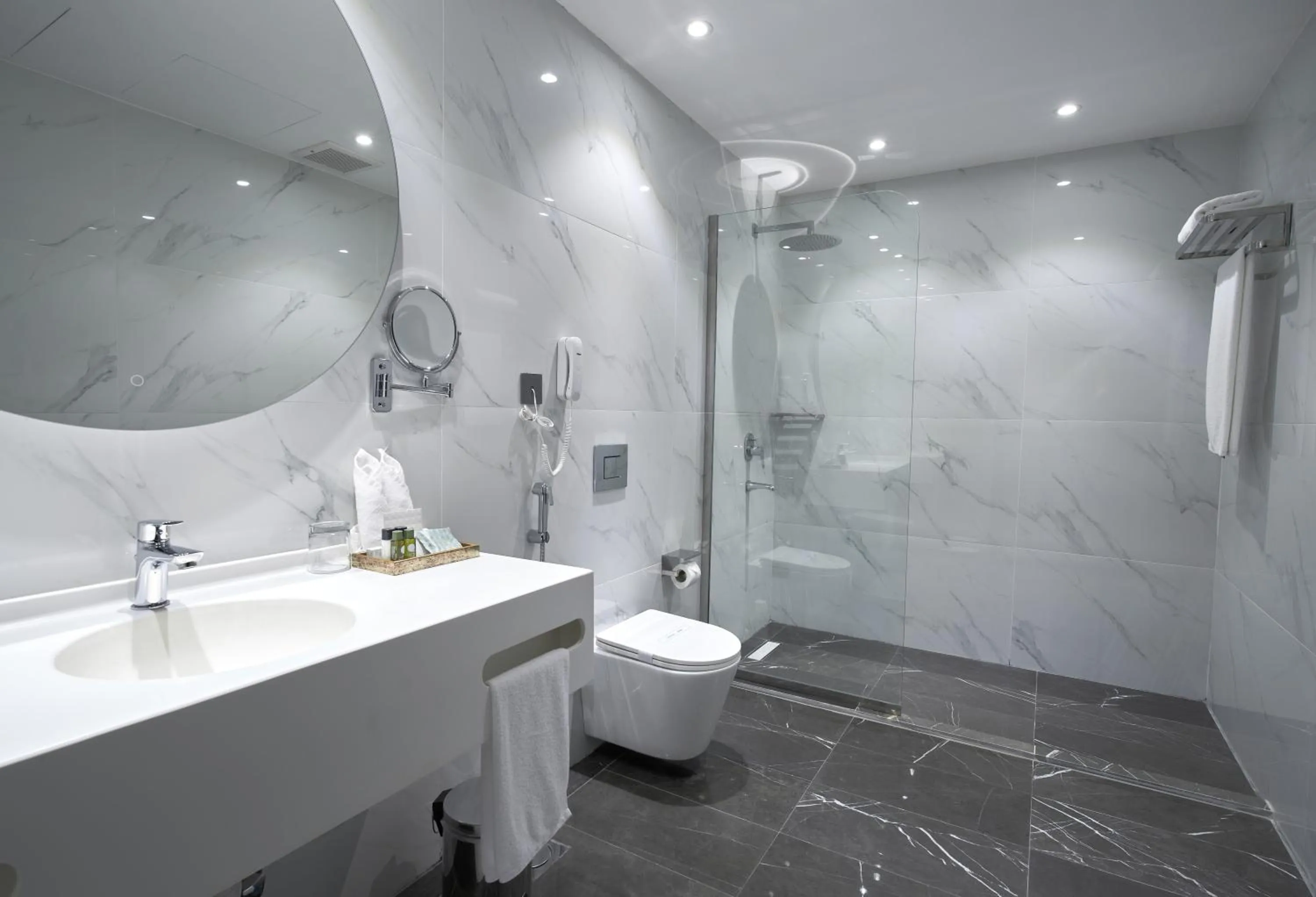 Bathroom in Platinum Hotel