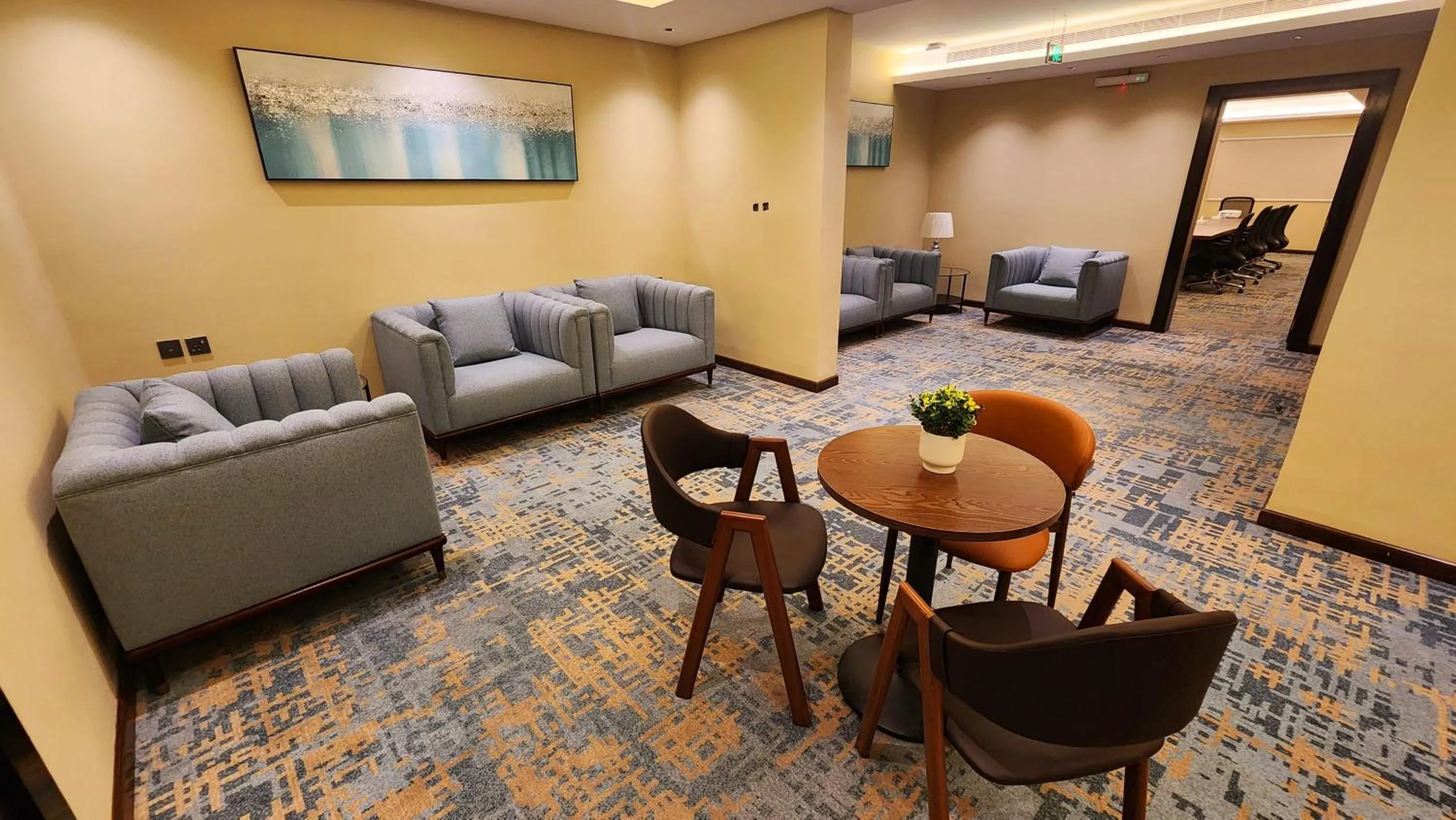 Business facilities in Platinum Hotel