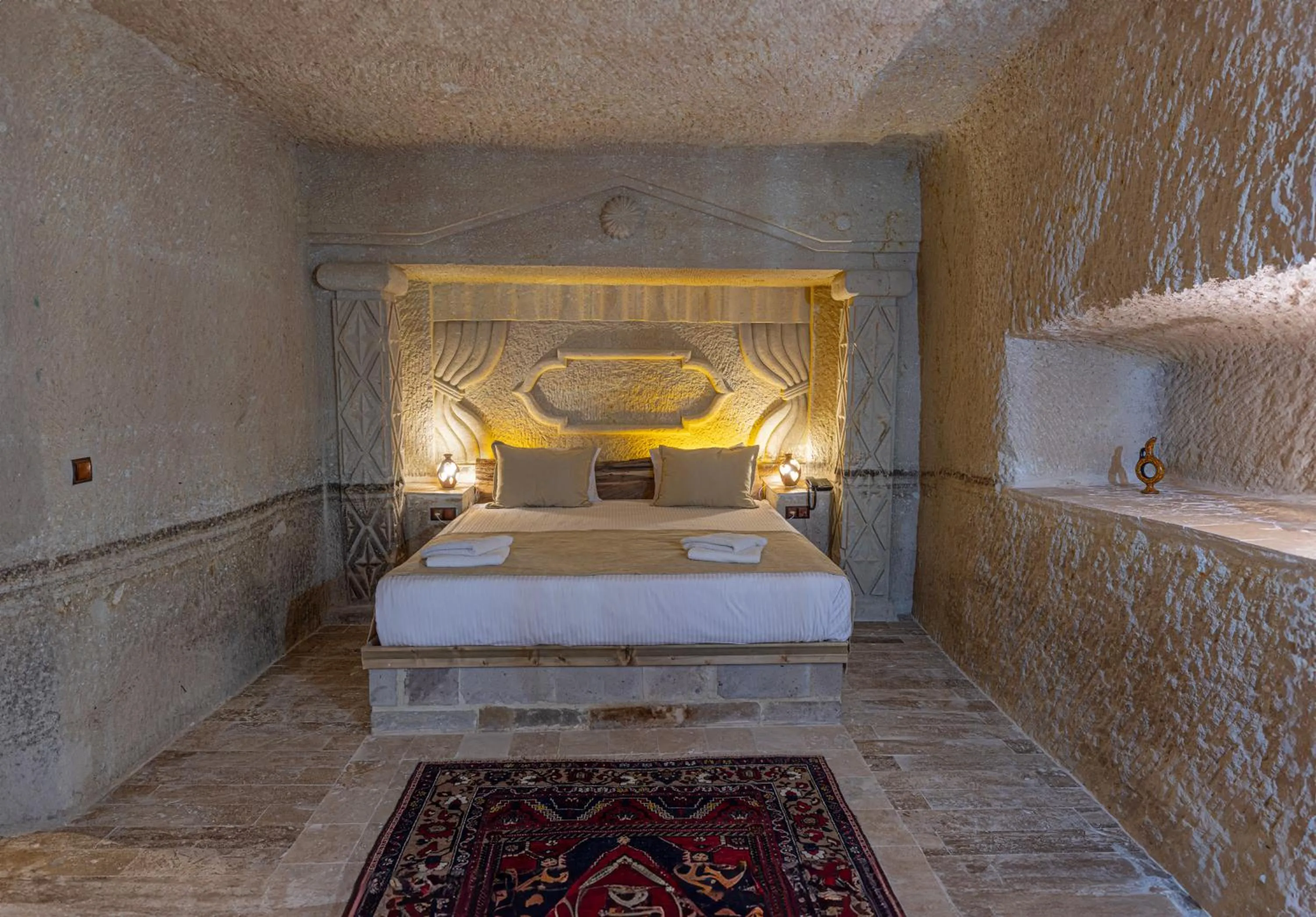 Bed in Sur Cave Hotel