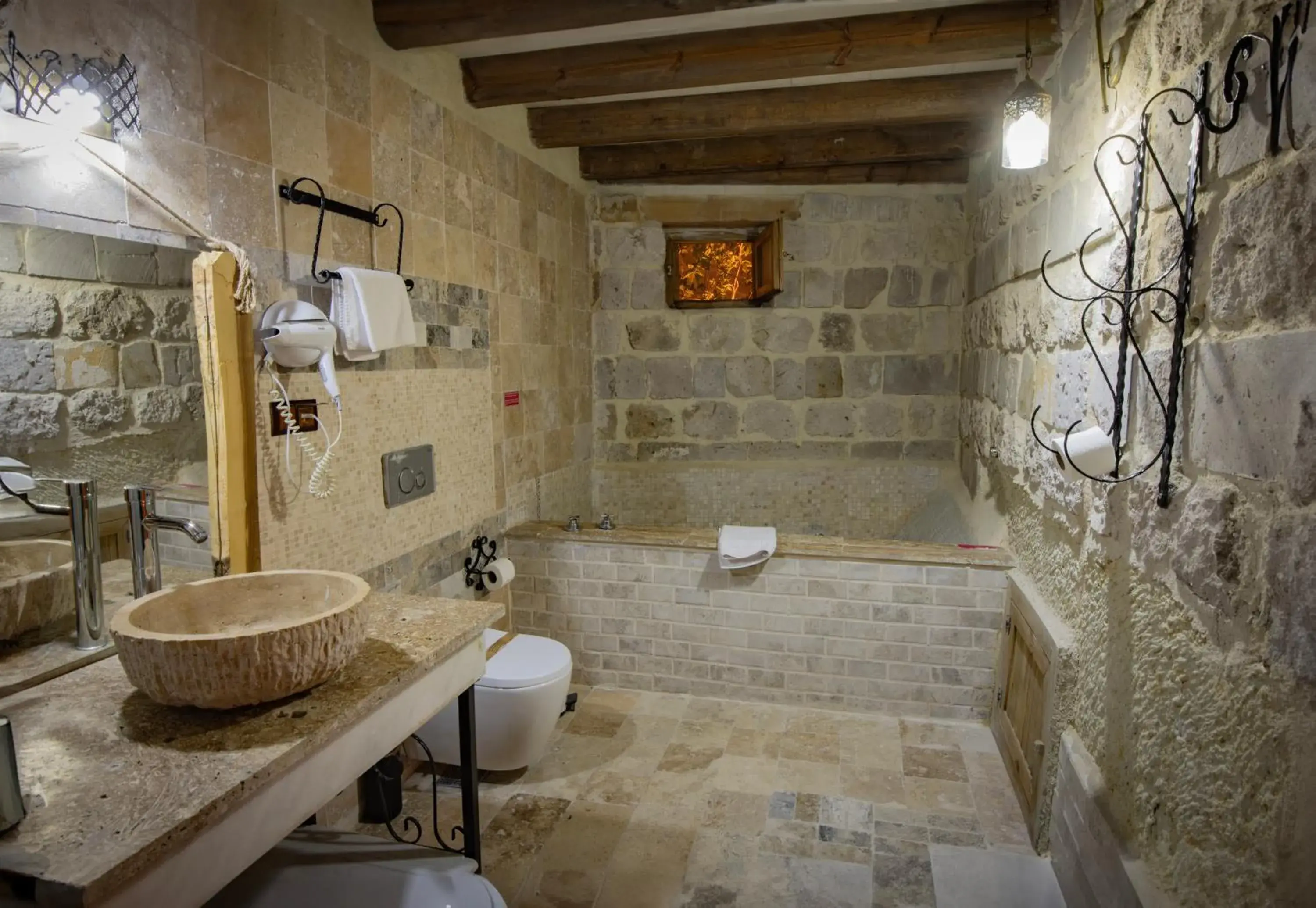 Double Room with Extra Bed in Sur Cave Hotel Double Room with Extra Bed in Sur Cave Hotel