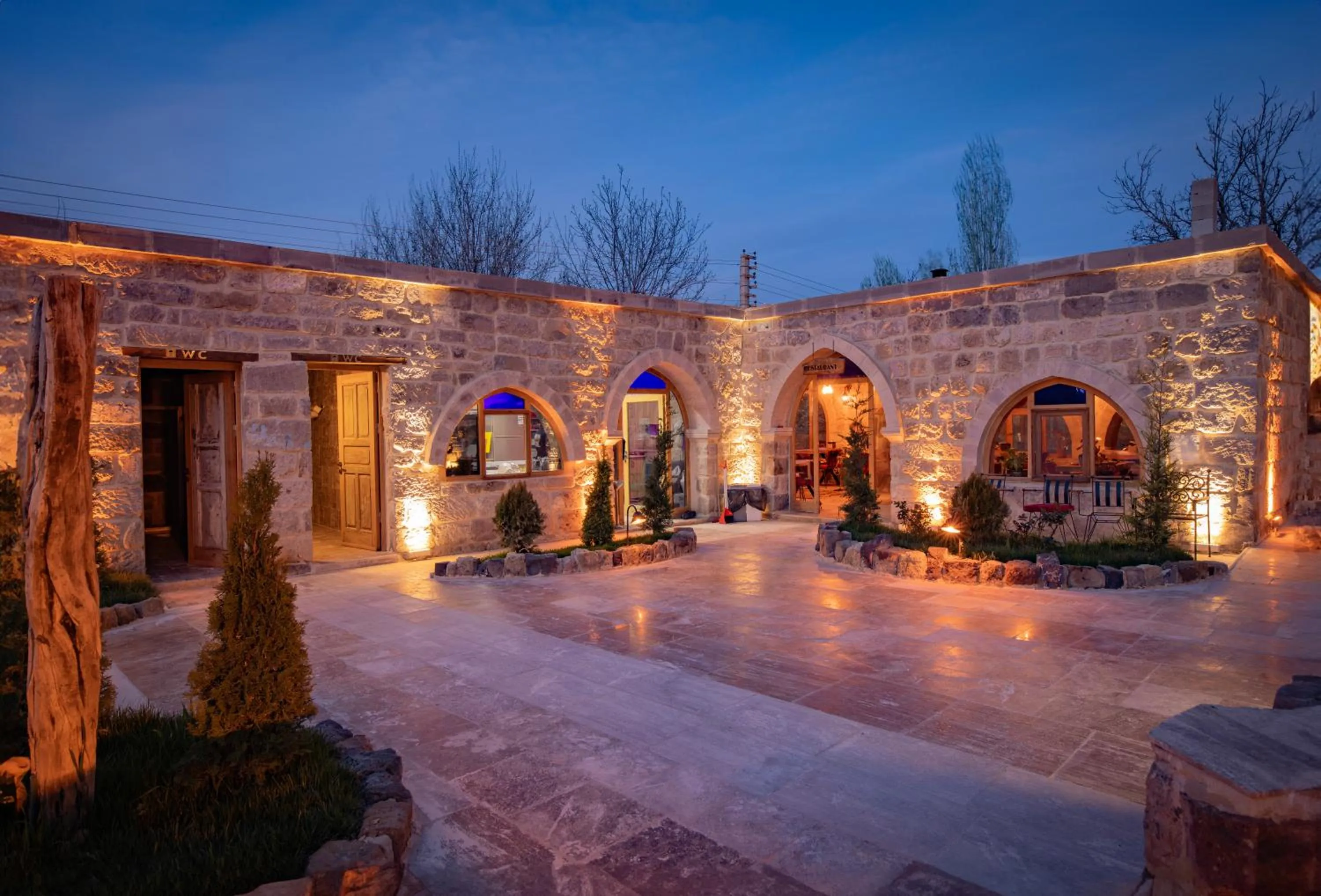 Property building in Sur Cave Hotel