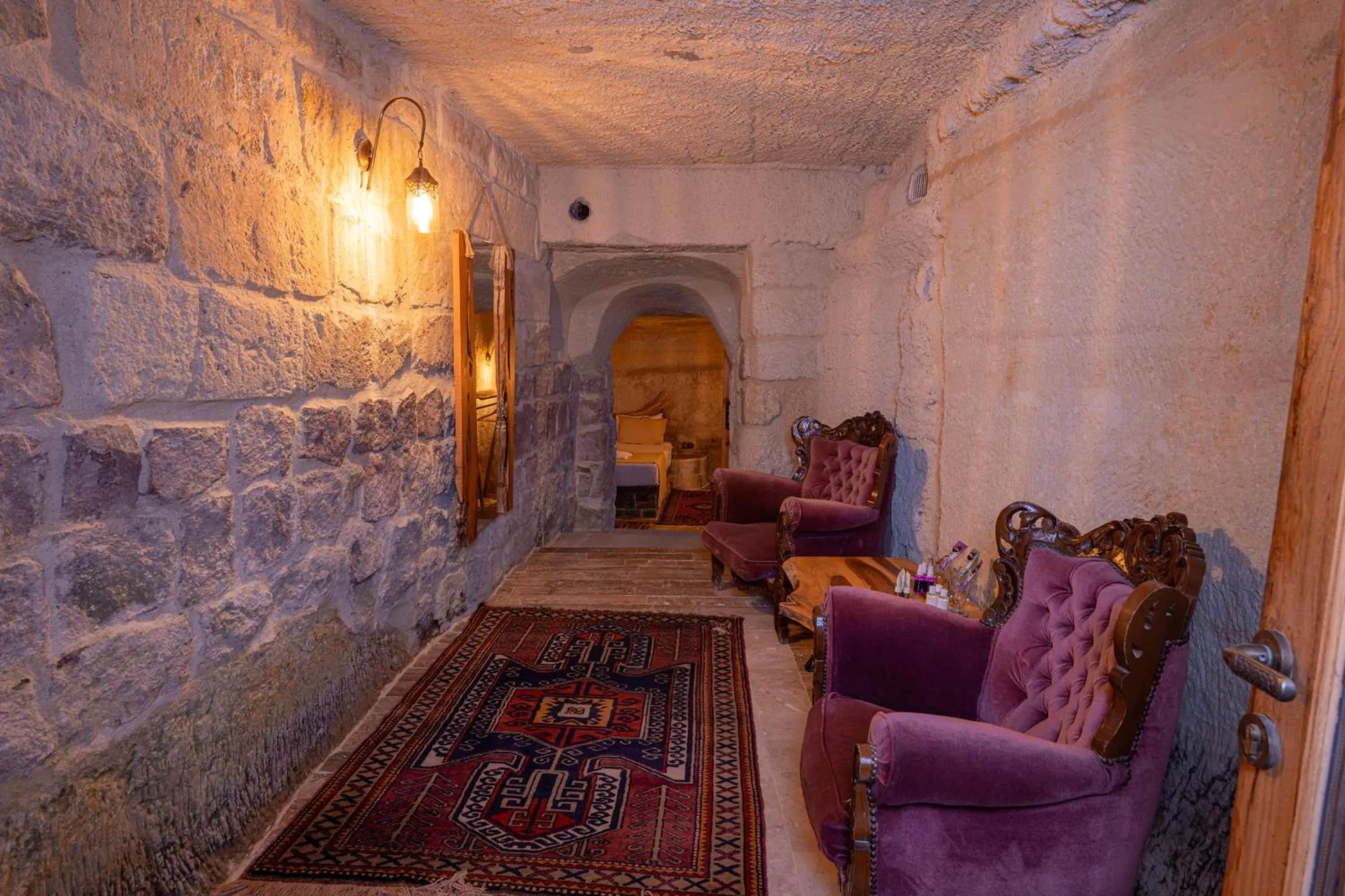 Sur Cave Hotel