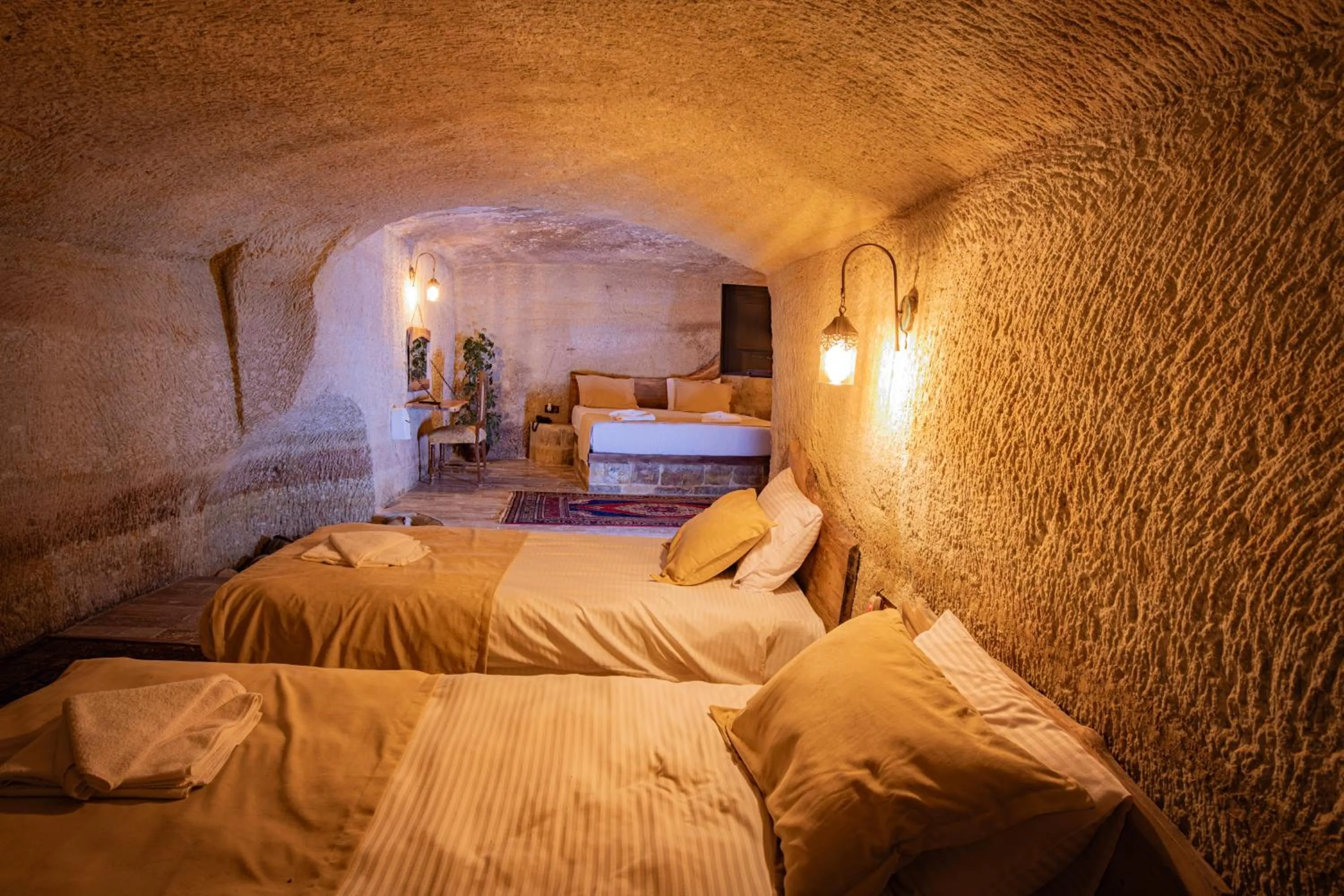 Bed in Sur Cave Hotel