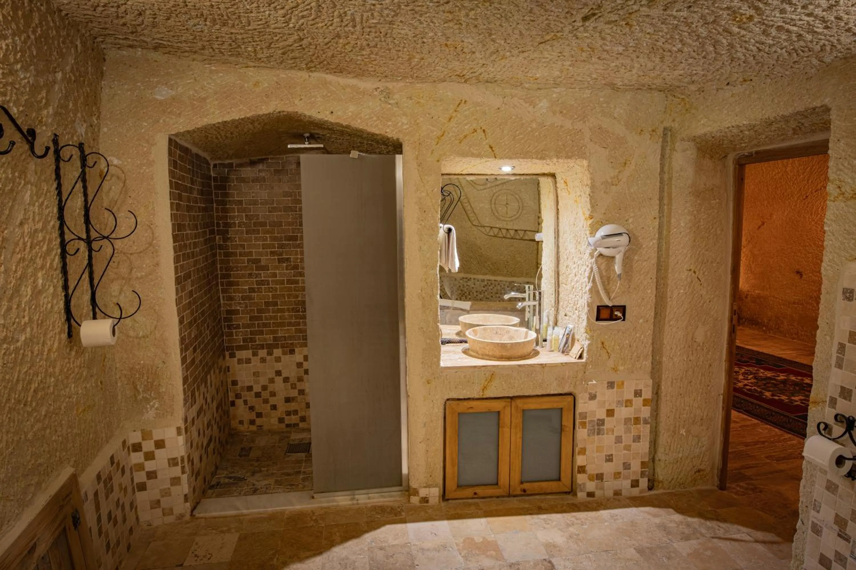 Bed in Sur Cave Hotel