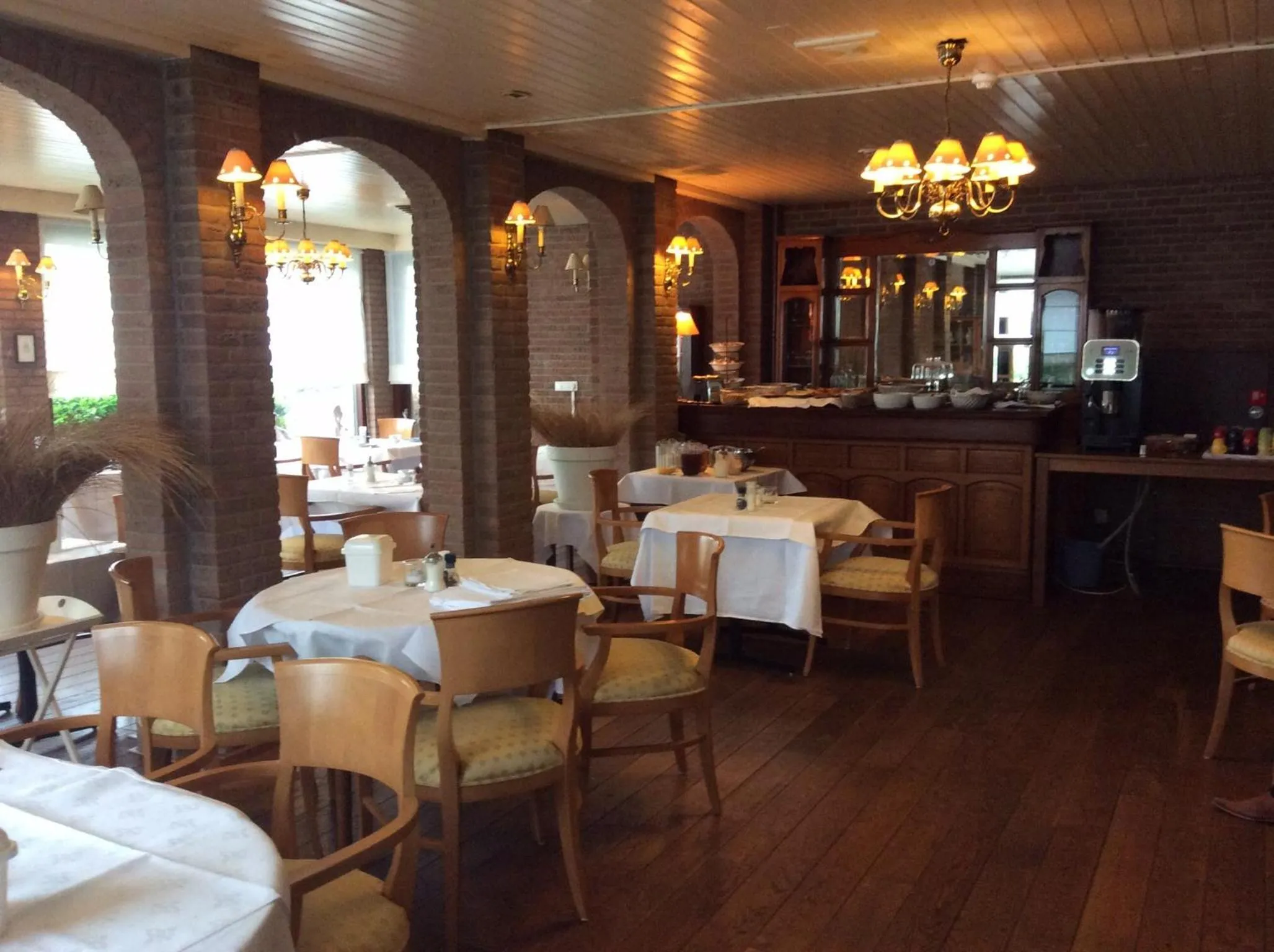 Restaurant/places to eat in Hotel de Admiraal