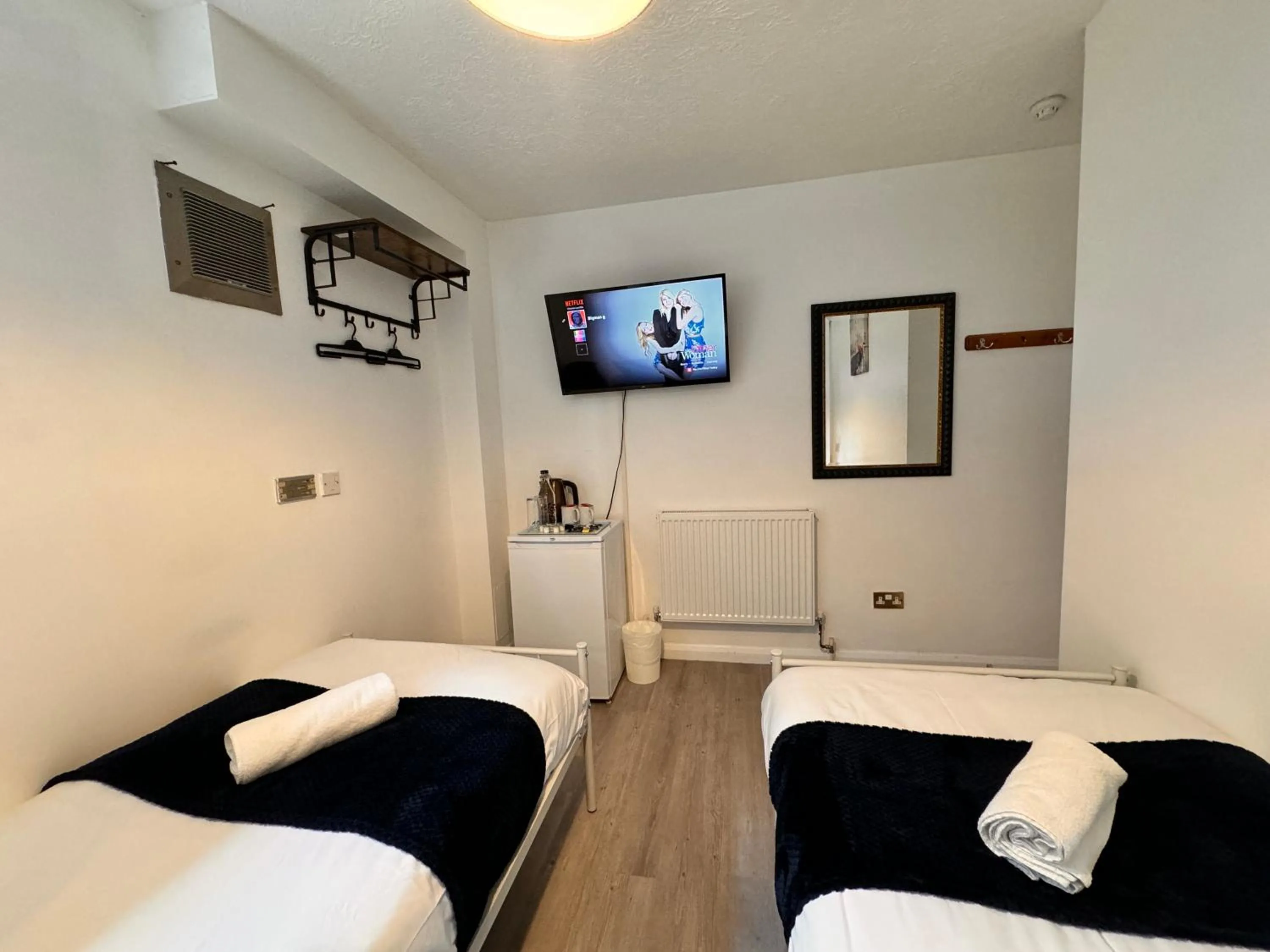 High Trees Guest House Gatwick
