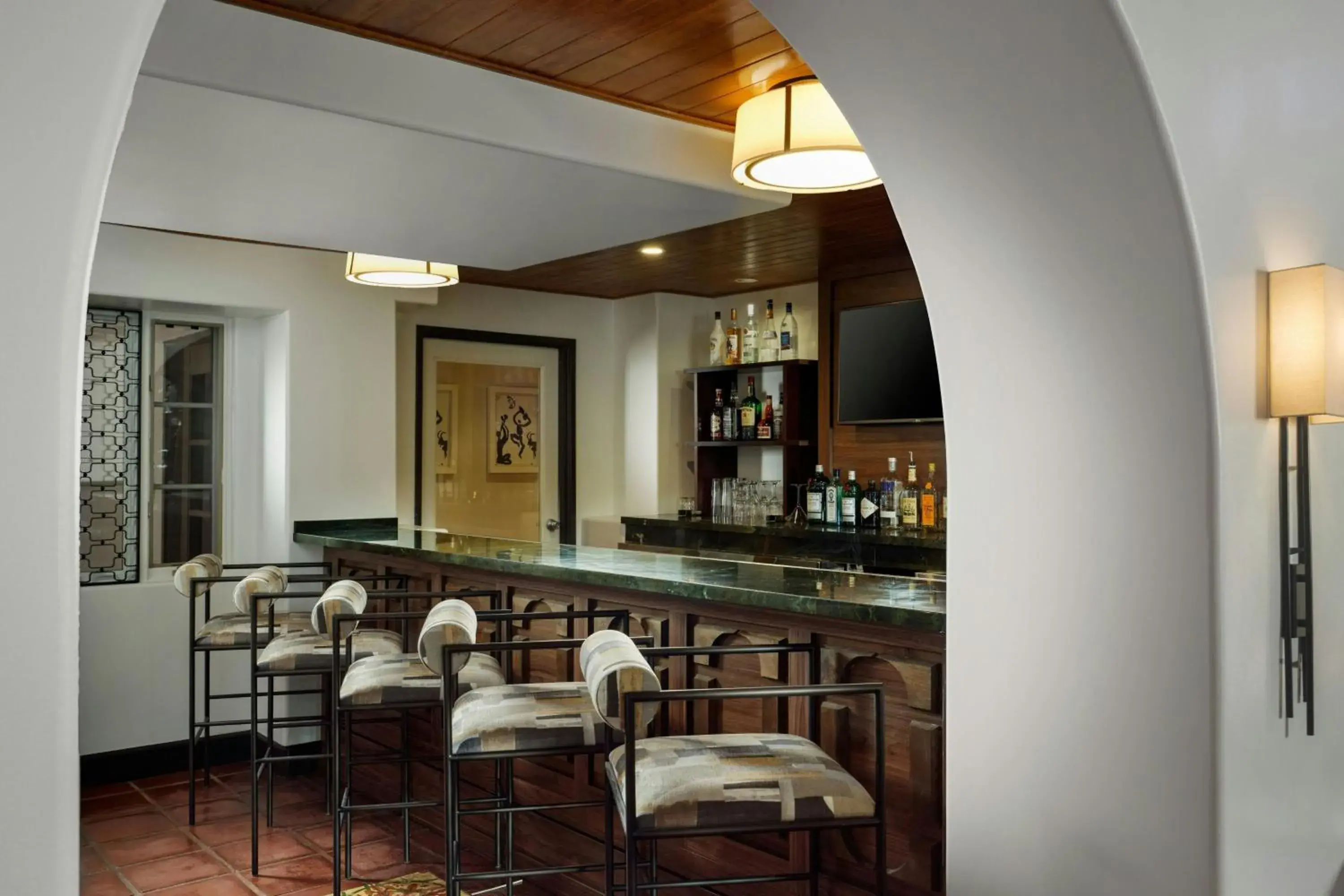 Lounge or bar in Triada Palm Springs, Autograph Collection Lounge or bar in Triada Palm Springs, Autograph Collection