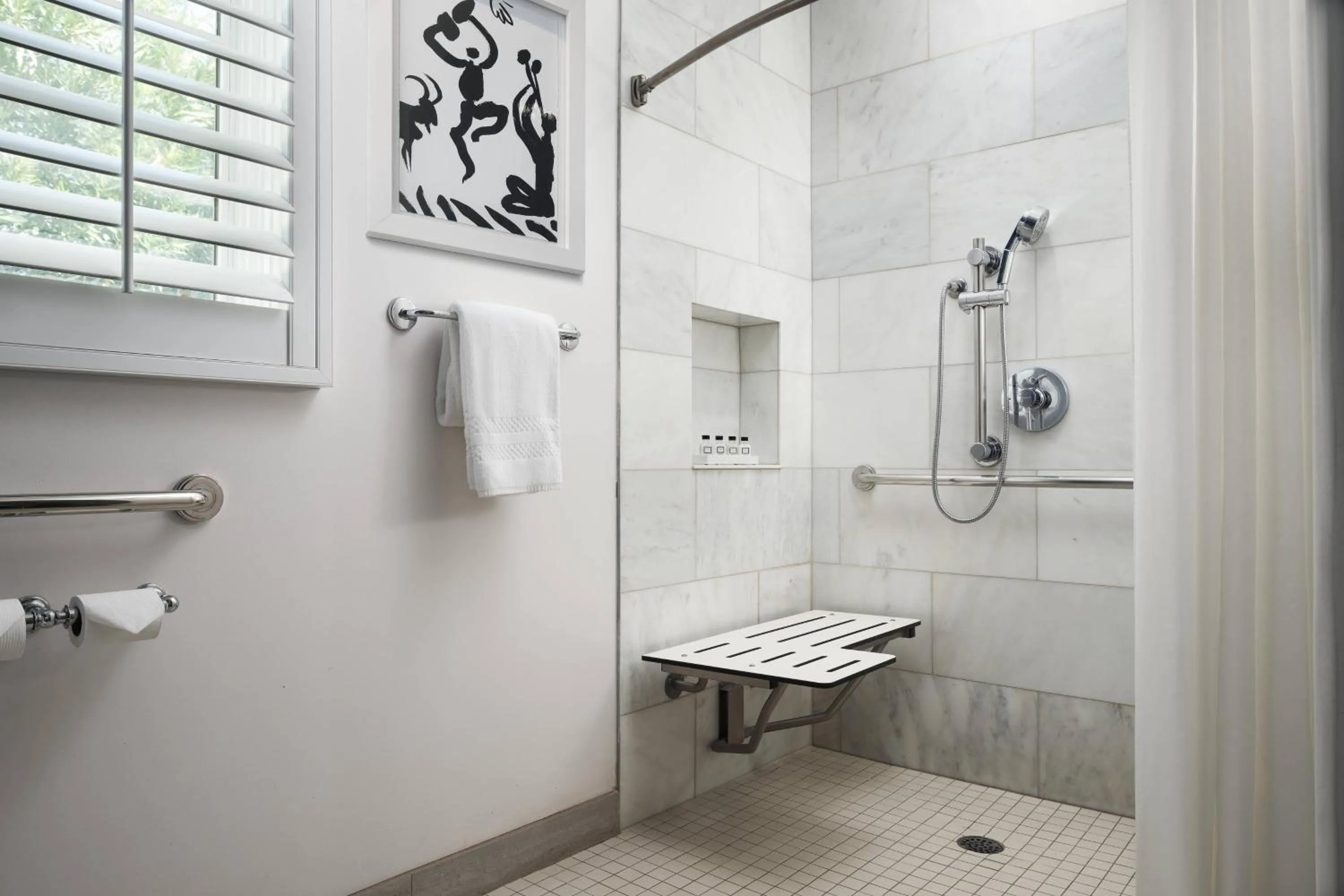 Bathroom in Triada Palm Springs, Autograph Collection