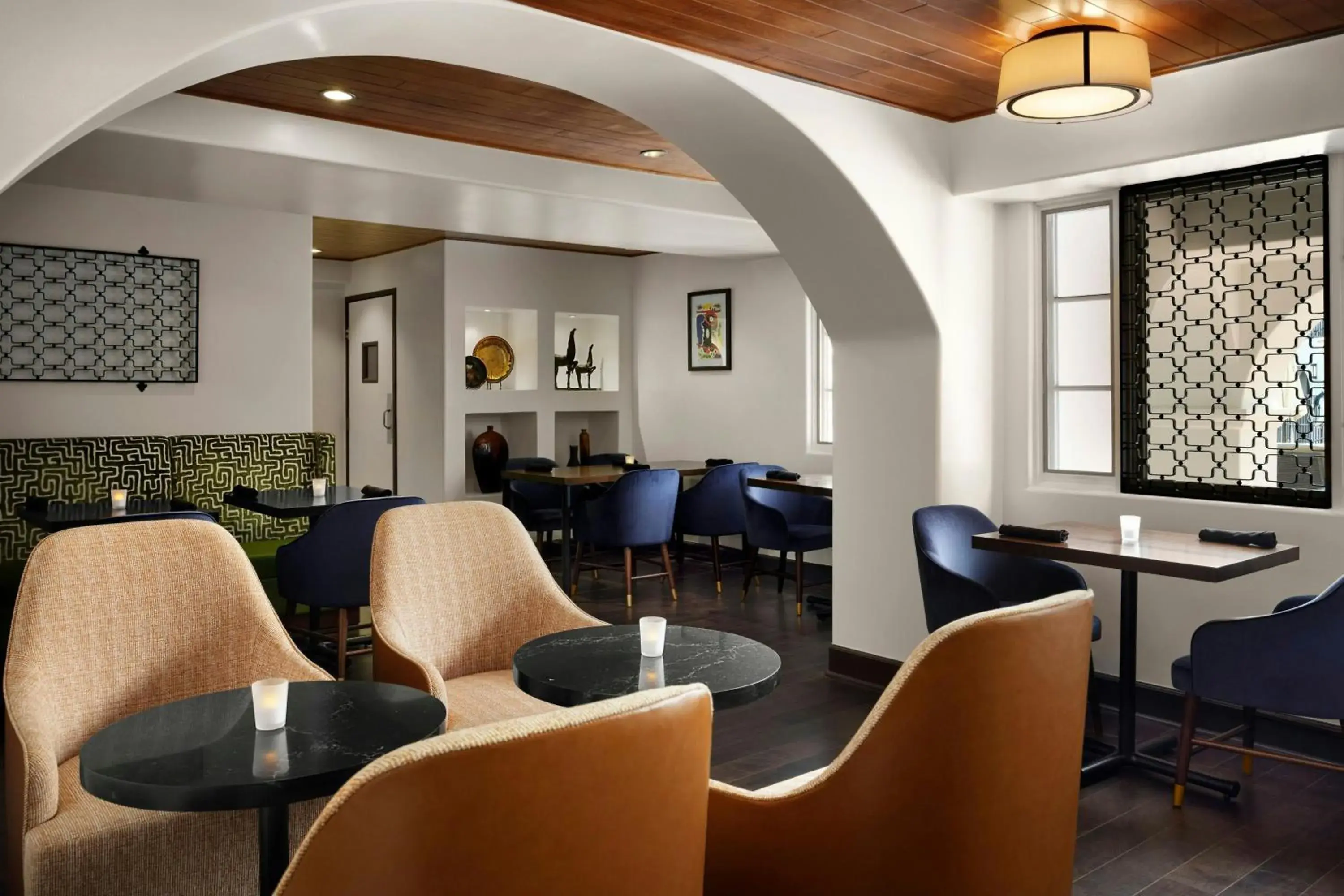 Lounge or bar in Triada Palm Springs, Autograph Collection Lounge or bar in Triada Palm Springs, Autograph Collection