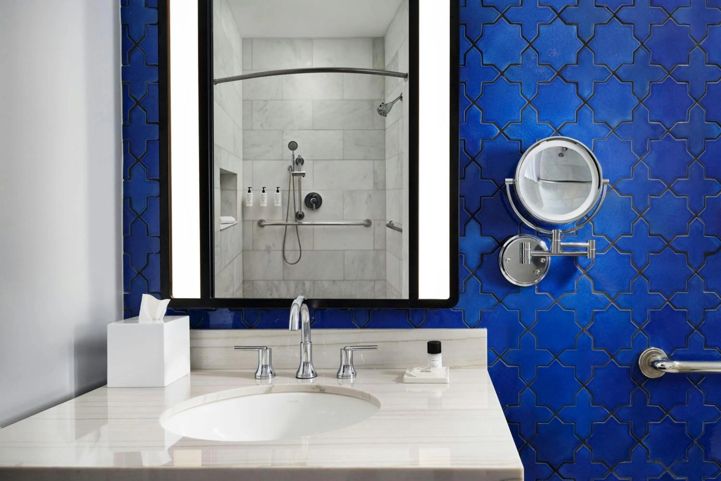 Bathroom in Triada Palm Springs, Autograph Collection