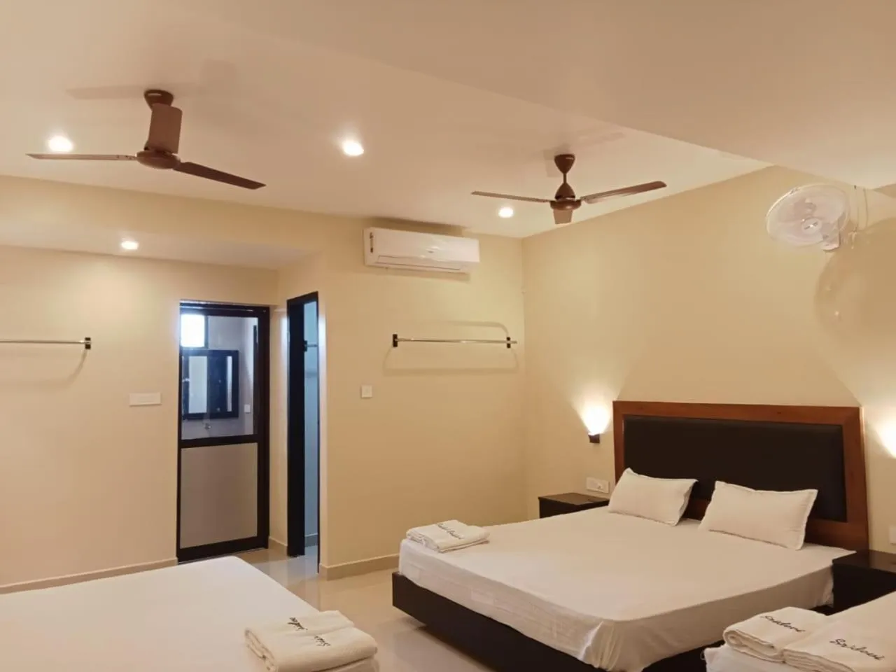 Bed in Hotel Sri Devi