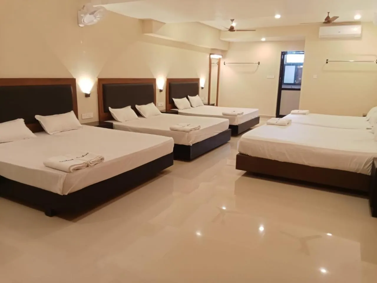 Bed in Hotel Sri Devi