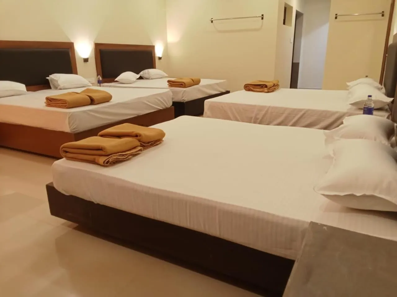 Bed in Hotel Sri Devi