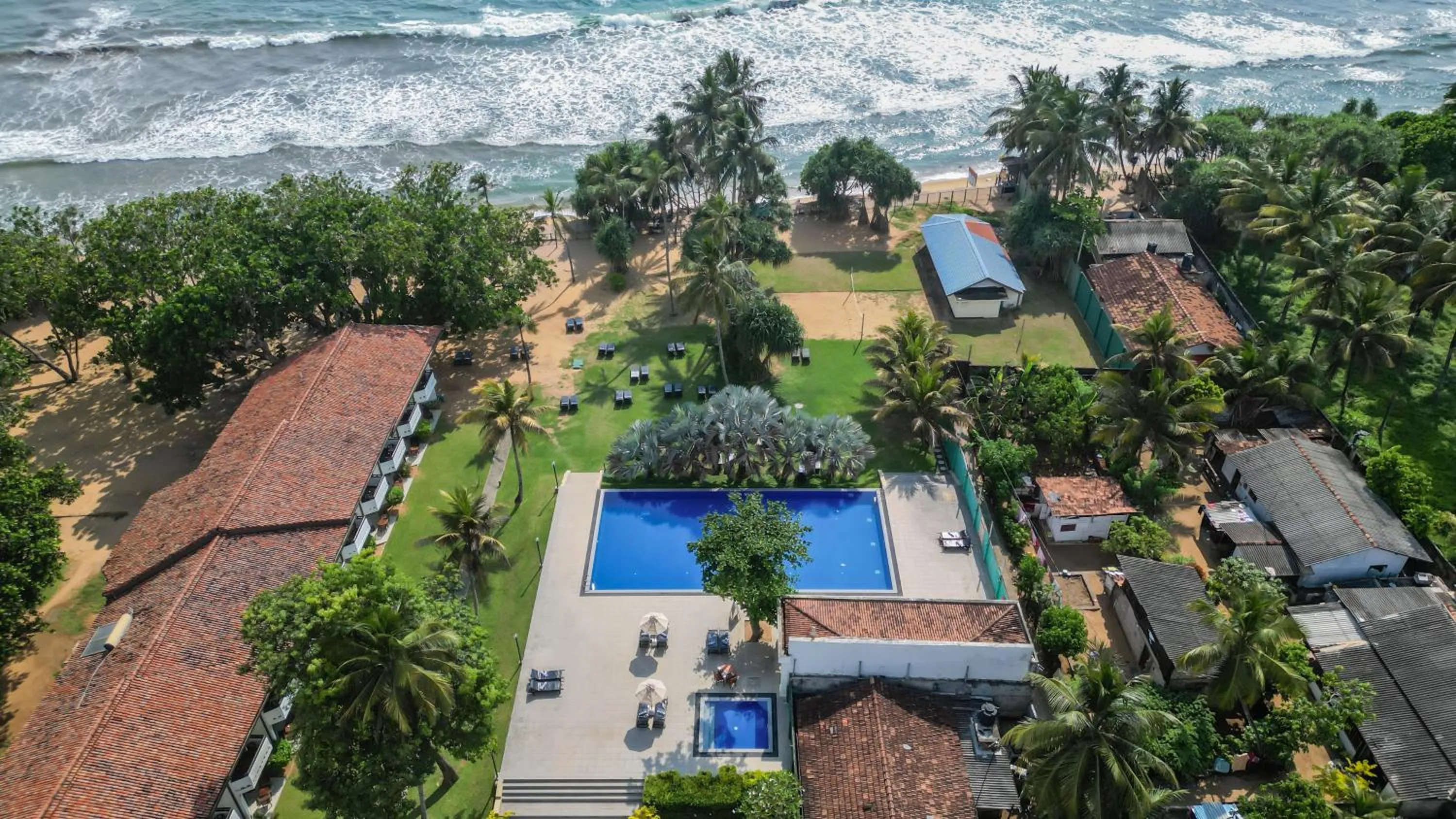 Swimming pool in Hibiscus Beach Hotel & Villas