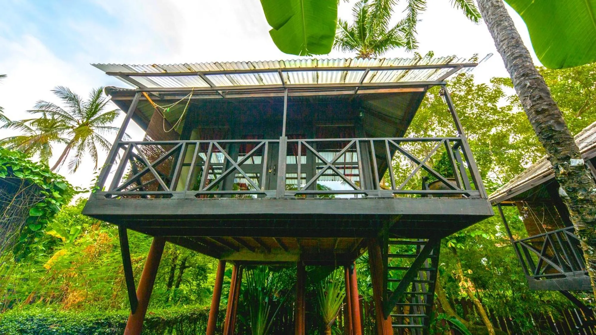 Facade/entrance in Fruit Tree Lodge