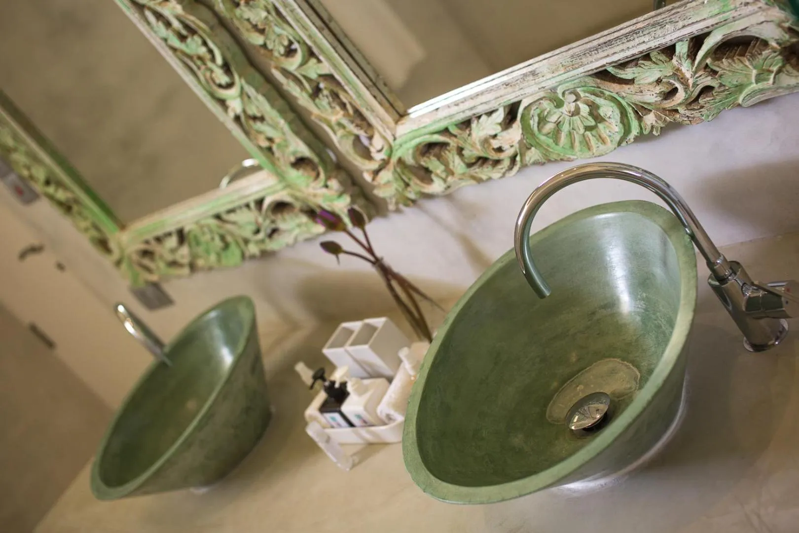 Bathroom in Sri Sharavi Beach Villas & Spa - with 43 metre saltwater infinity pool