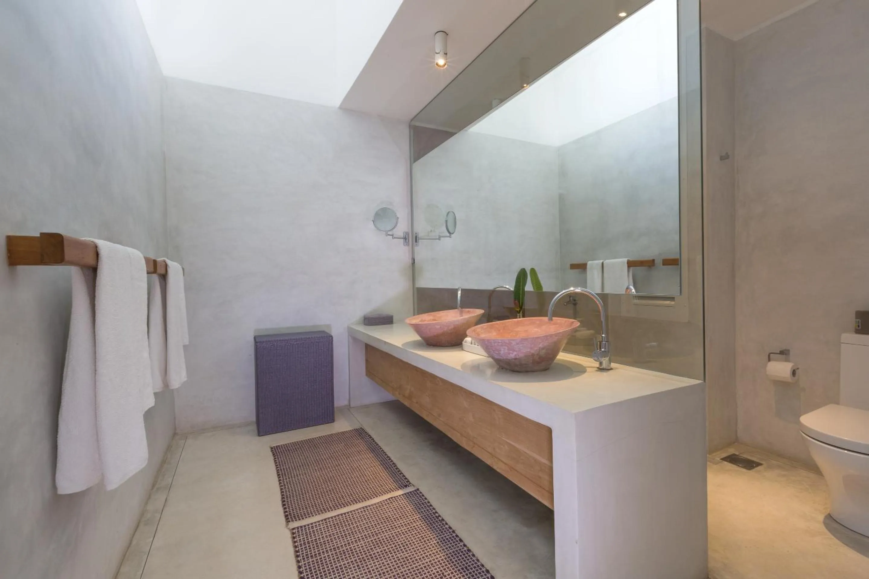 Bathroom in Sri Sharavi Beach Villas & Spa - with 43 metre saltwater infinity pool
