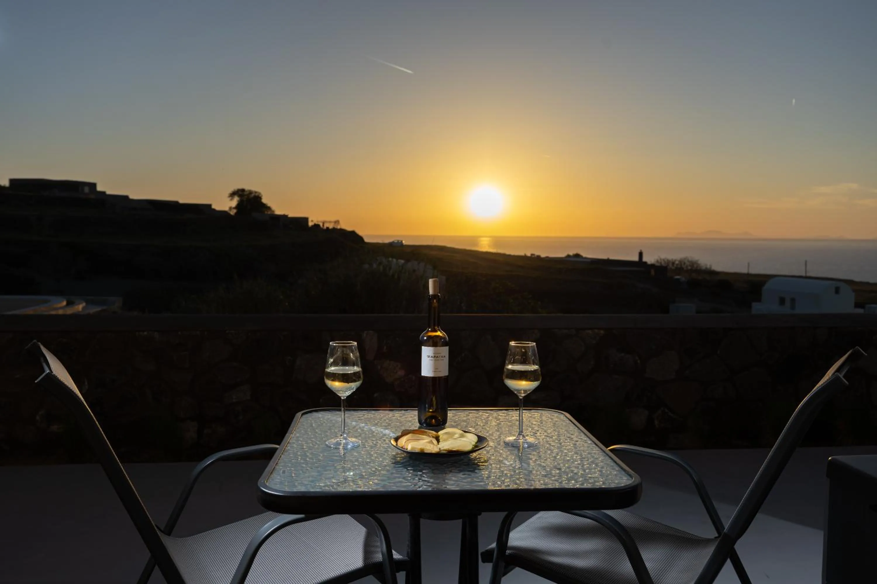 Nastram Suites Oia
