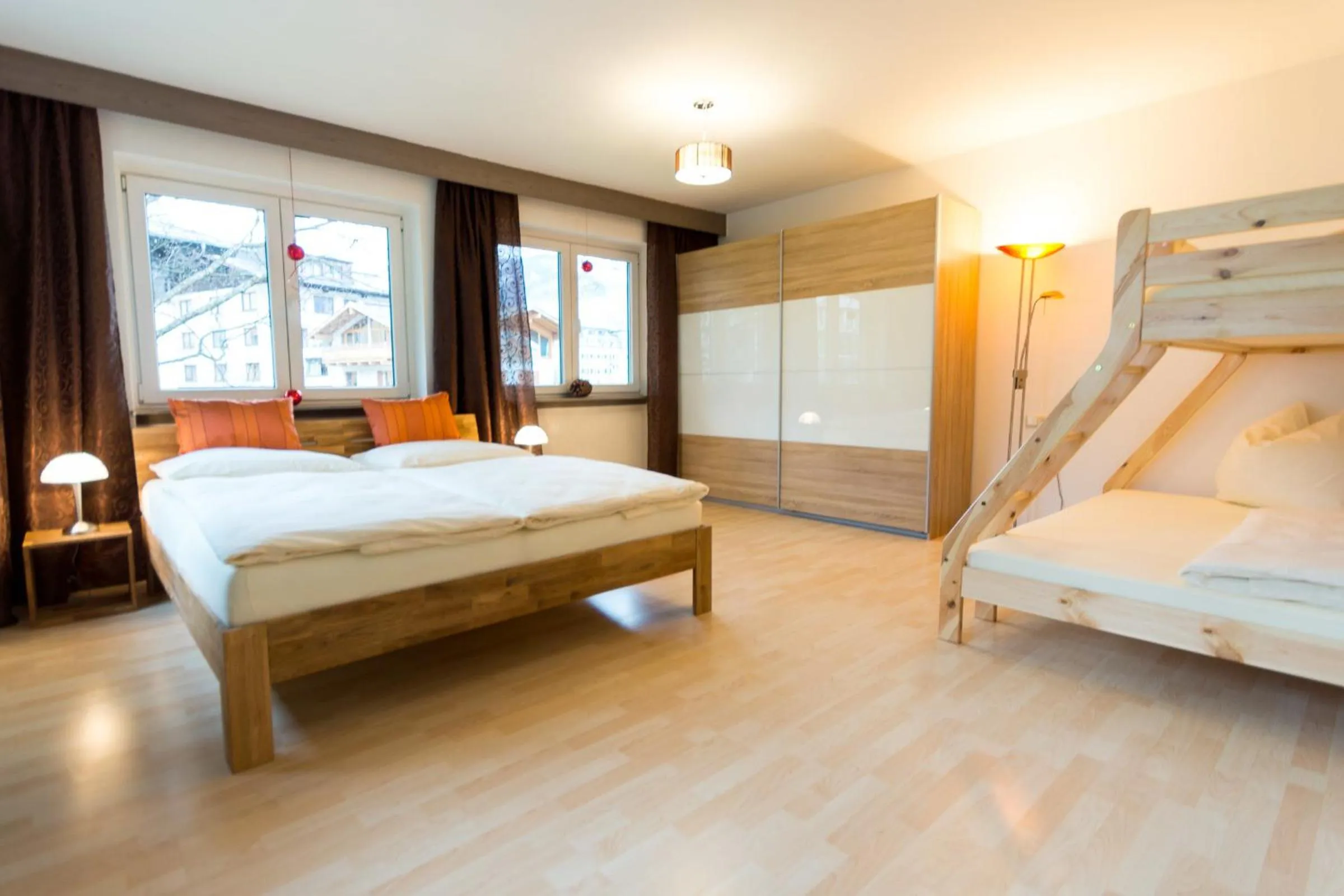 Bed in Ski-n-Lake City Apartments